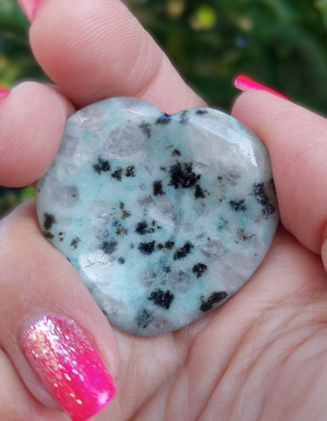 Kiwi Jasper – Heart Worry Stone