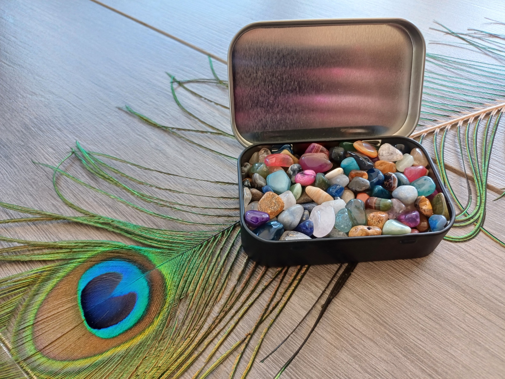 Gemstones Canister