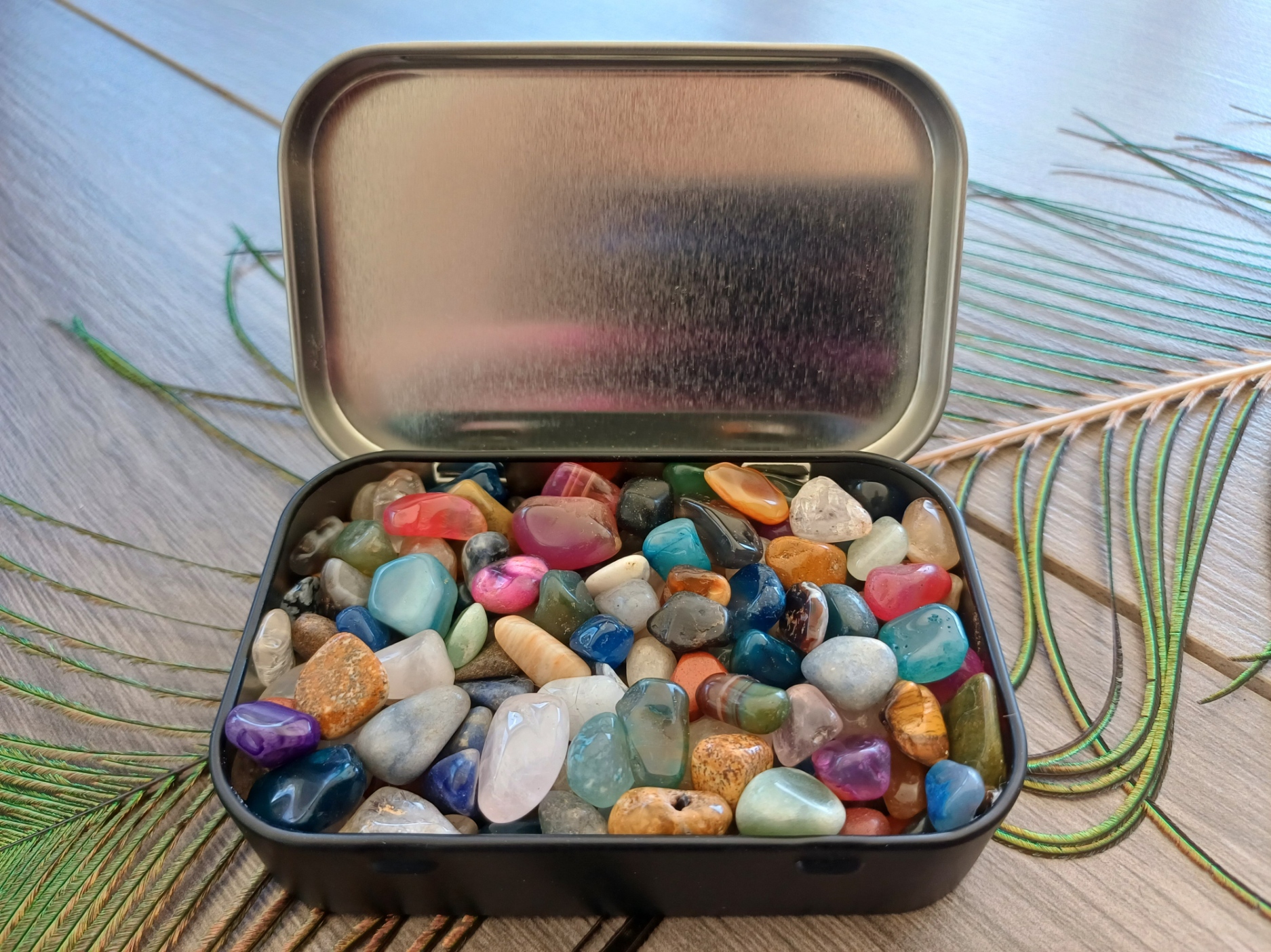 Gemstones Canister