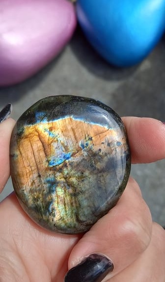 Labradorite – Palm Stone