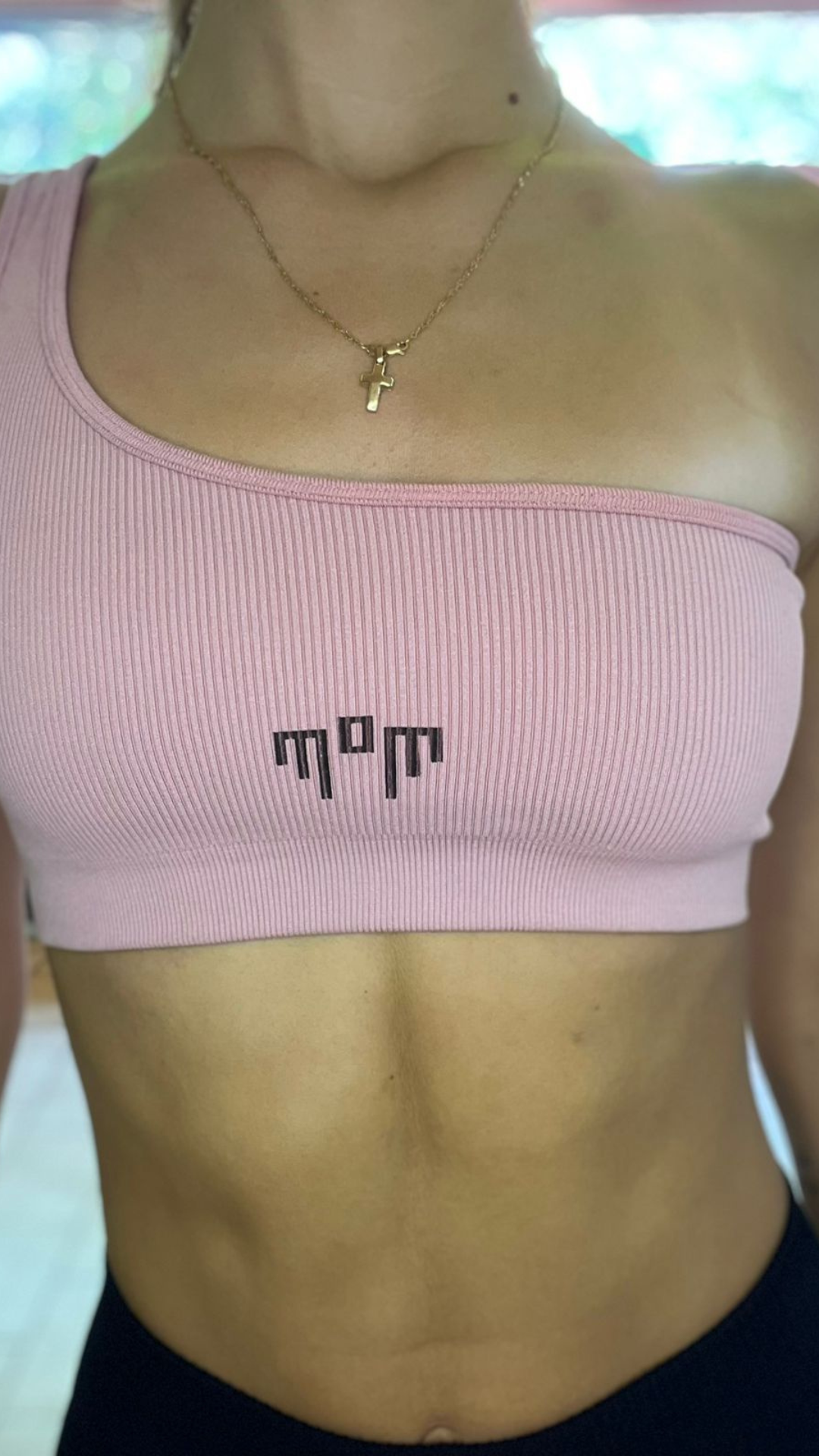 Ropa y accesorios de gimnasio