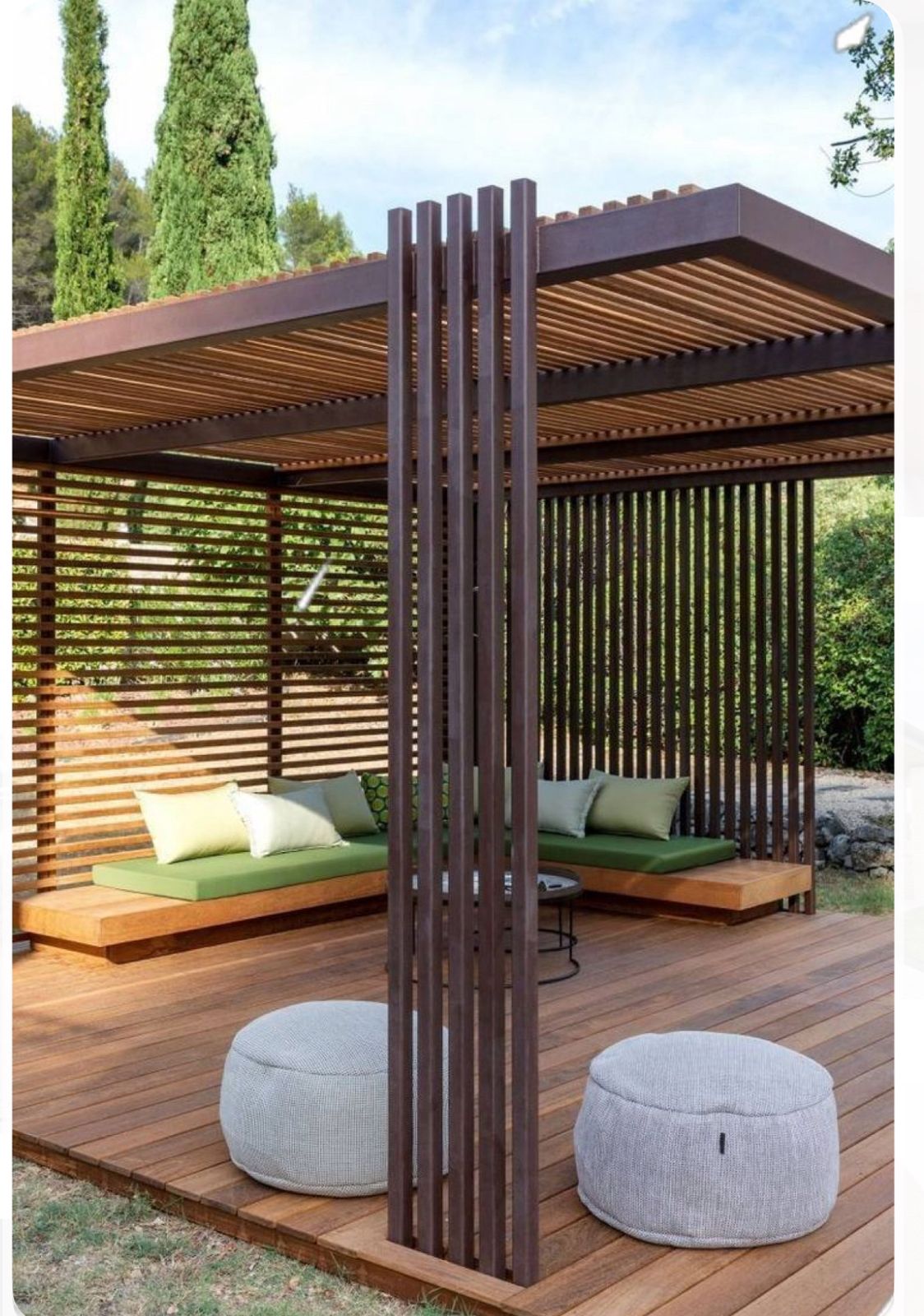 Pérgola de madera moderna