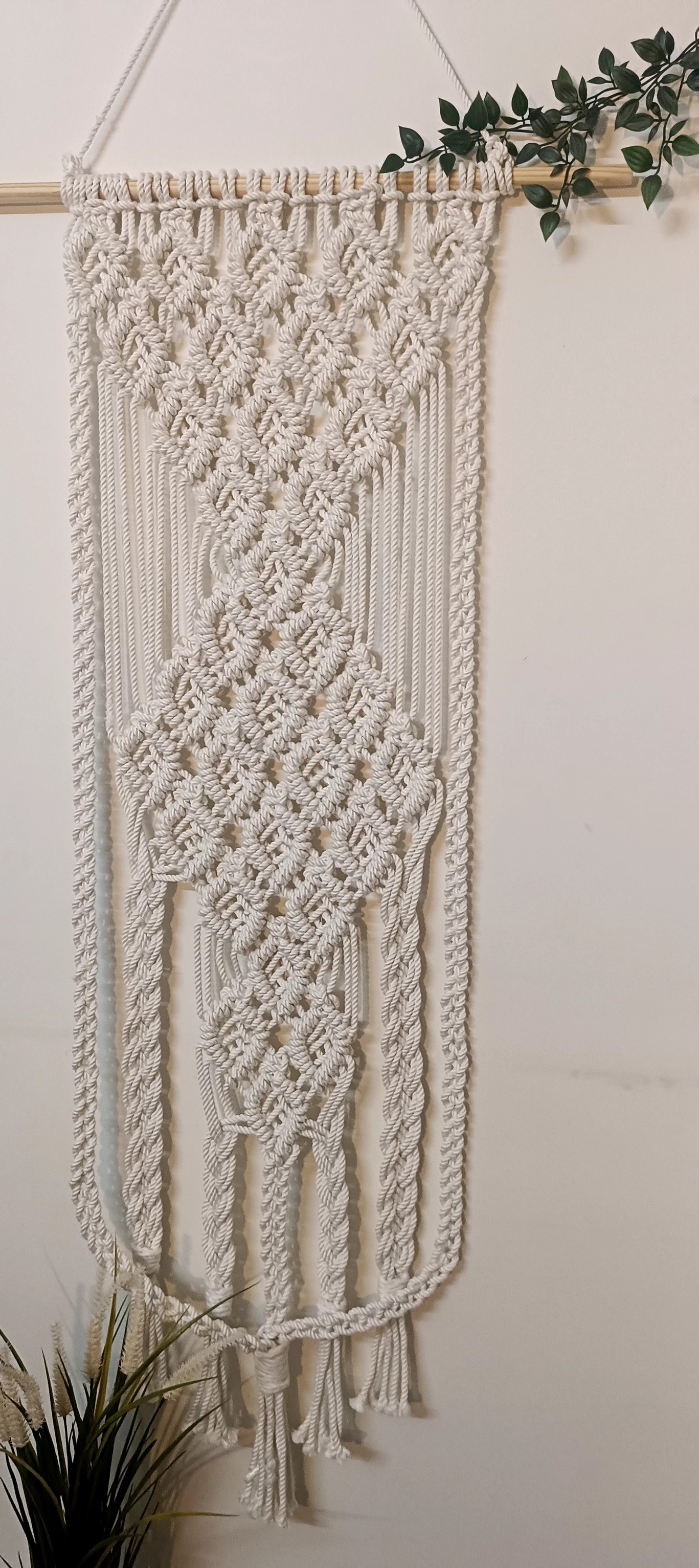 Big-Thick Diamond Pattern with wooden dowel