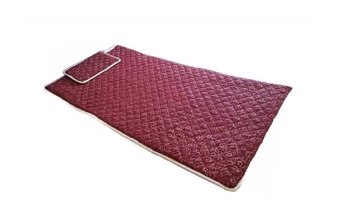 googlsakhi  Bio Magnetic Mattress  | 3 x 6 Feet |  |