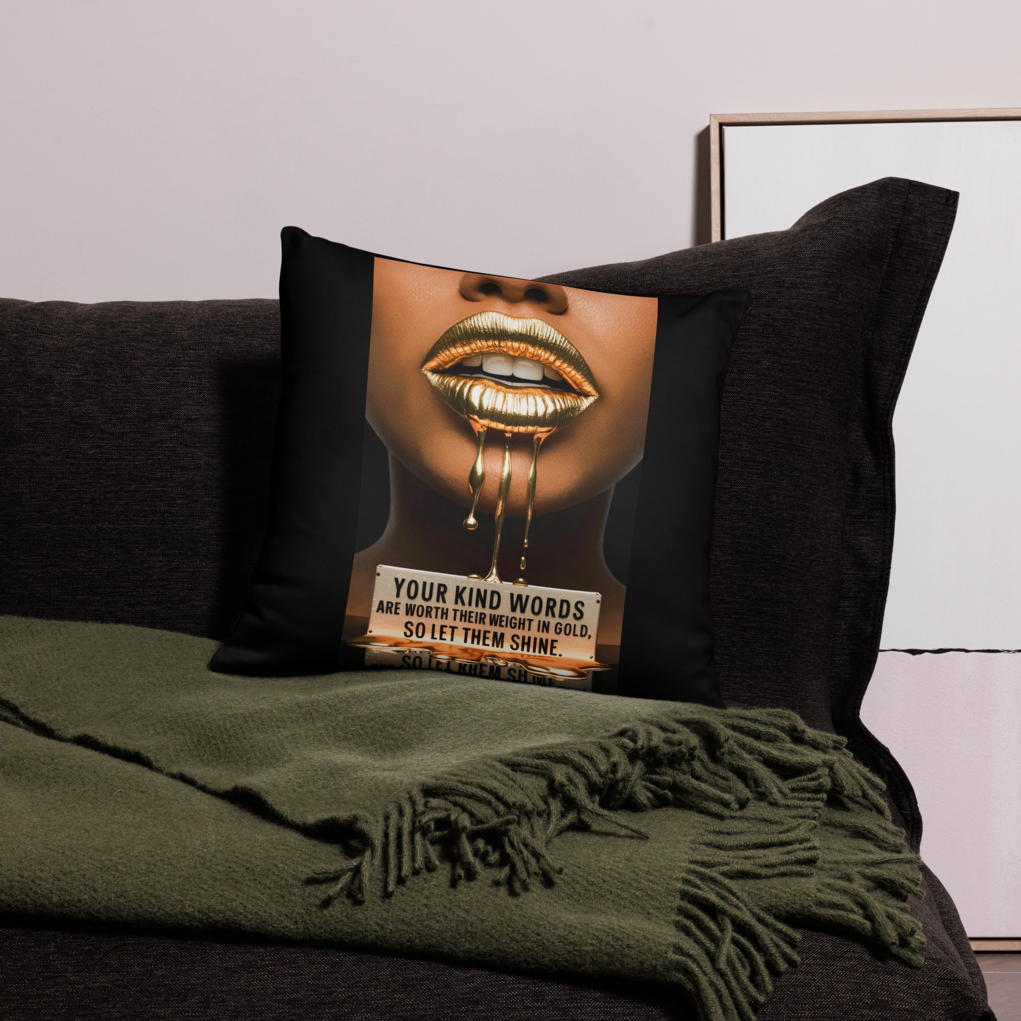 Dekokissen „Gold Lips Statement“ – Hochwertiger Allover-Druck