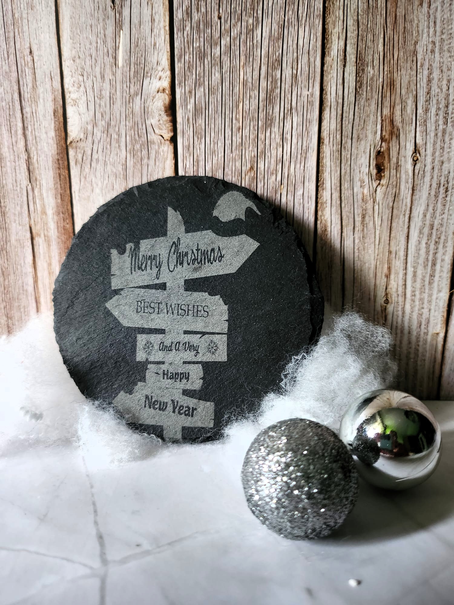 Schiefertafel „Merry Christmas & Happy New Year“ – rund 10 cm