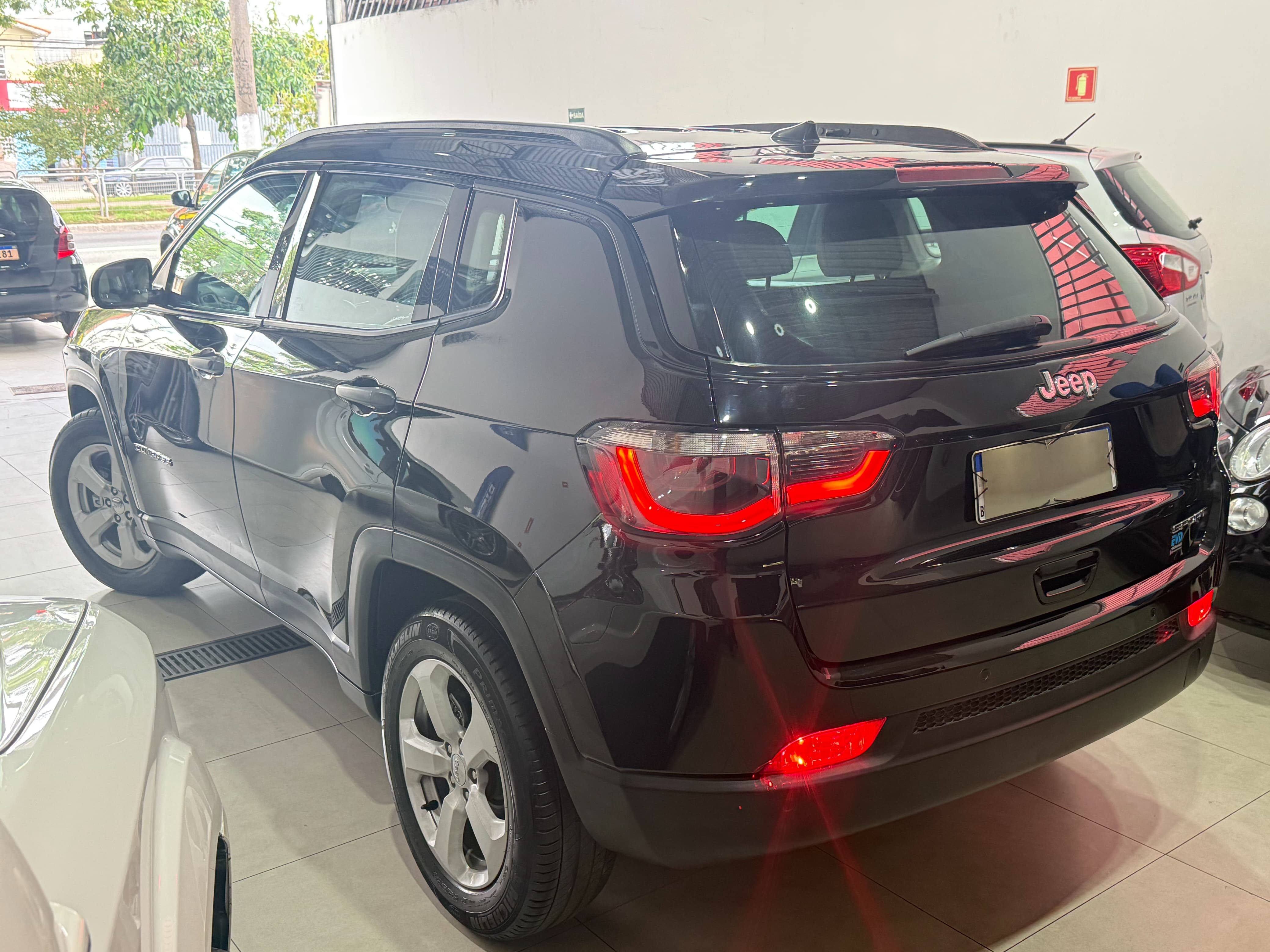 JEEP COMPASS 2.0 FLEX SPORT AUTOMÁTICO