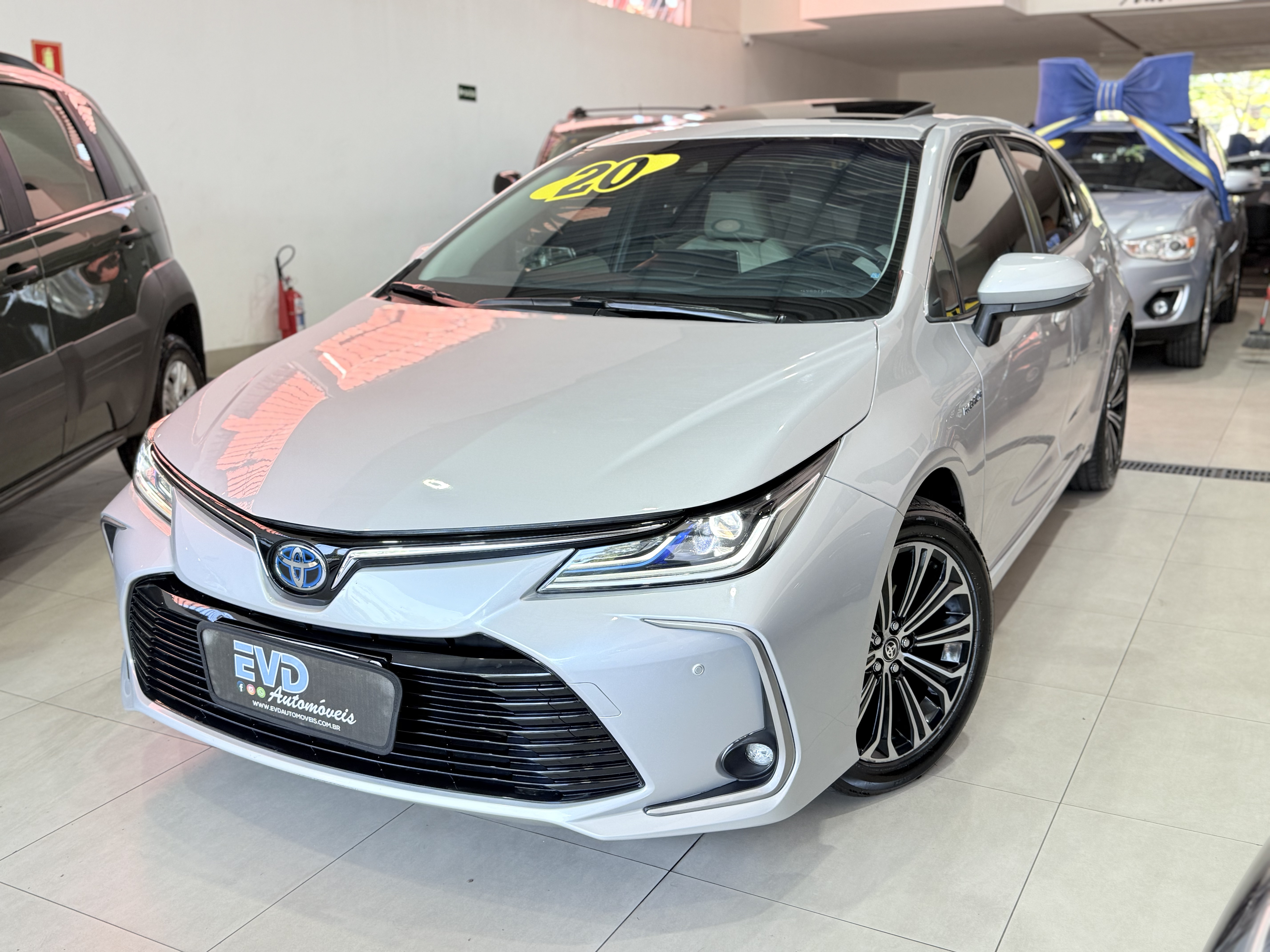 TOYOTA COROLLA 1.8 HYBRID ALTIS PREMIUM CVT