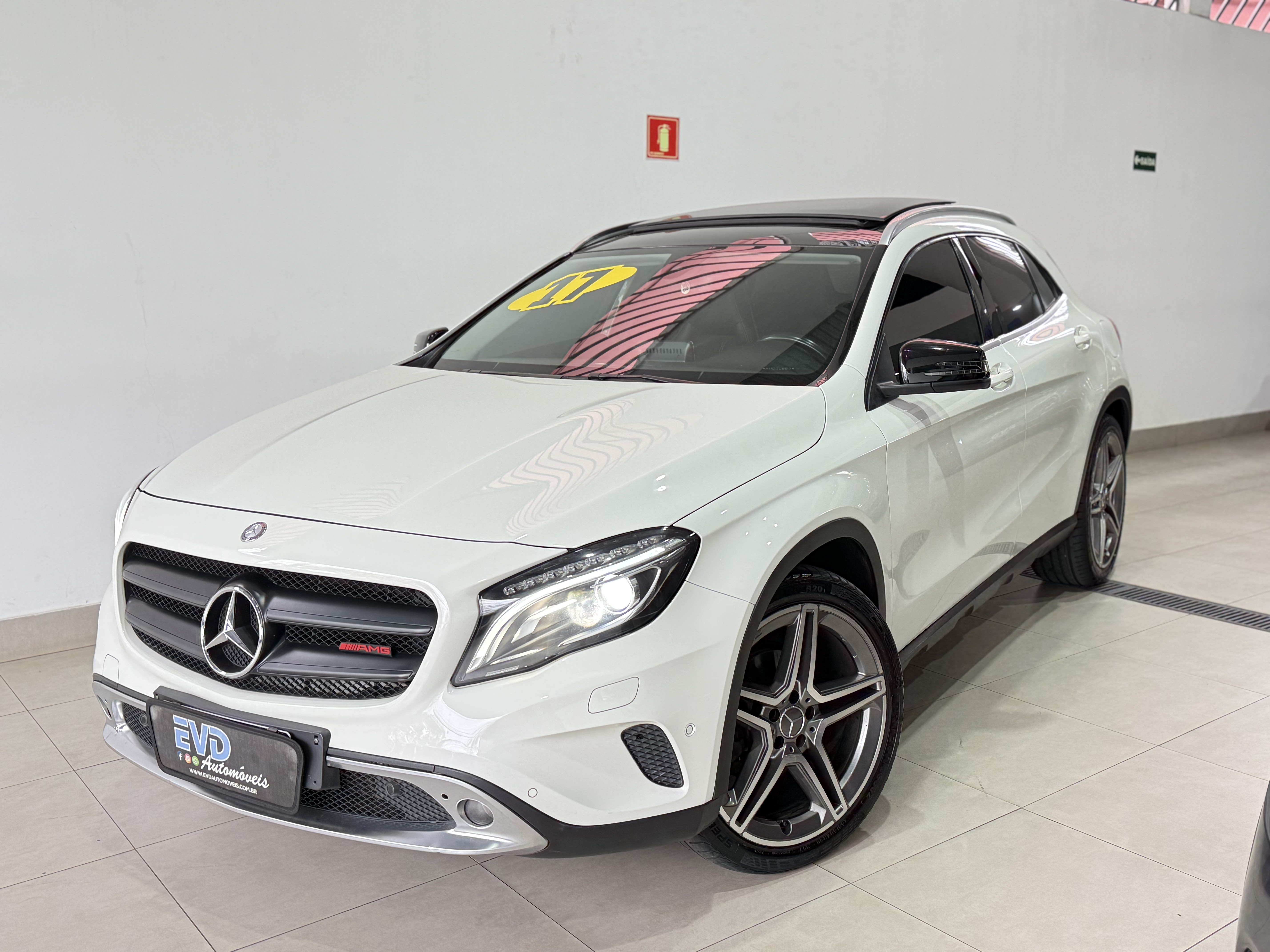 MERCEDES BENZ GLA 200 1.6 CGI ENDURO TURBO FLEX 4P AUTOMÁTICO