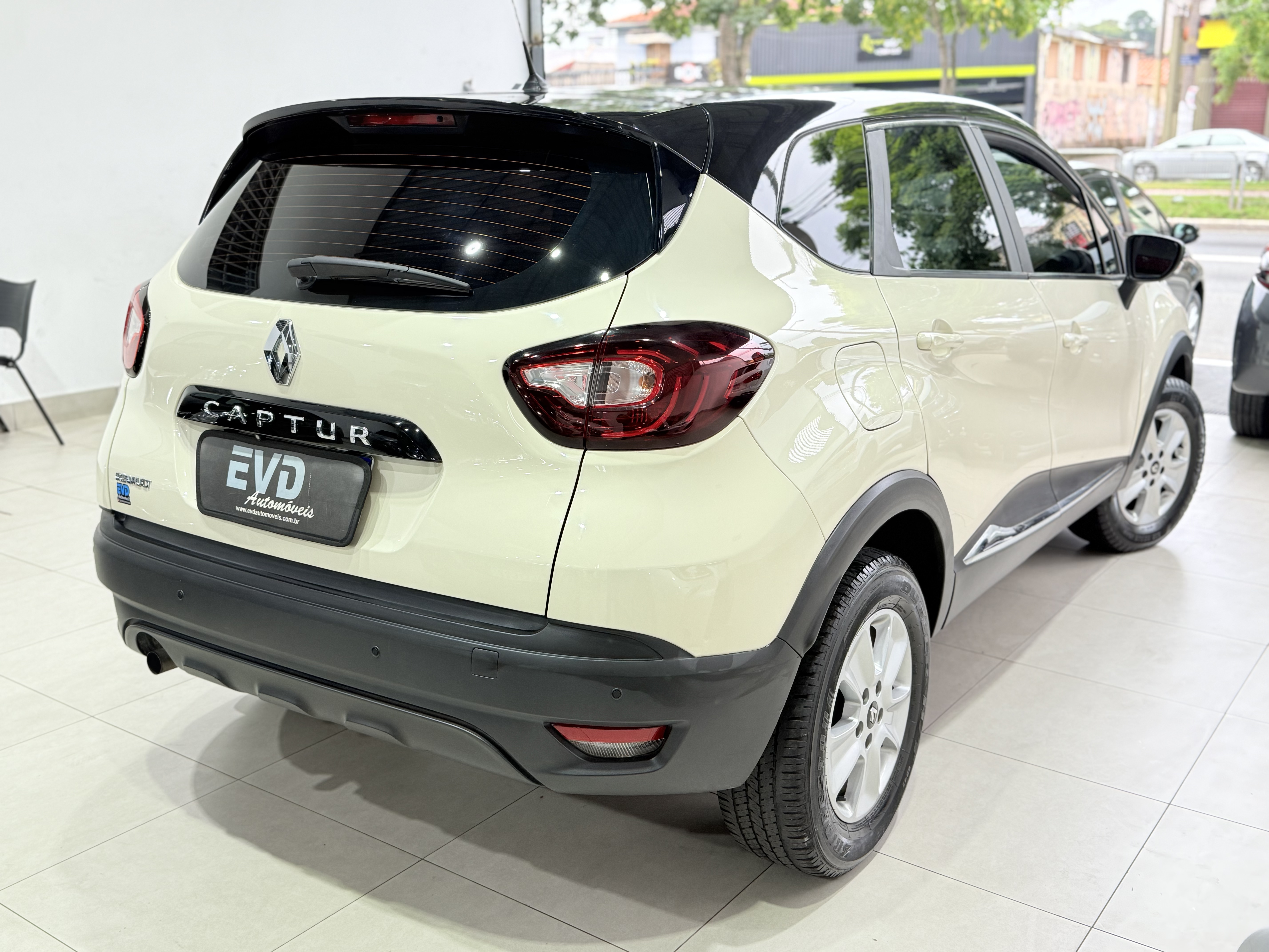 RENAULT CAPTUR 1.6 FLEX LIFE X-TRONIC