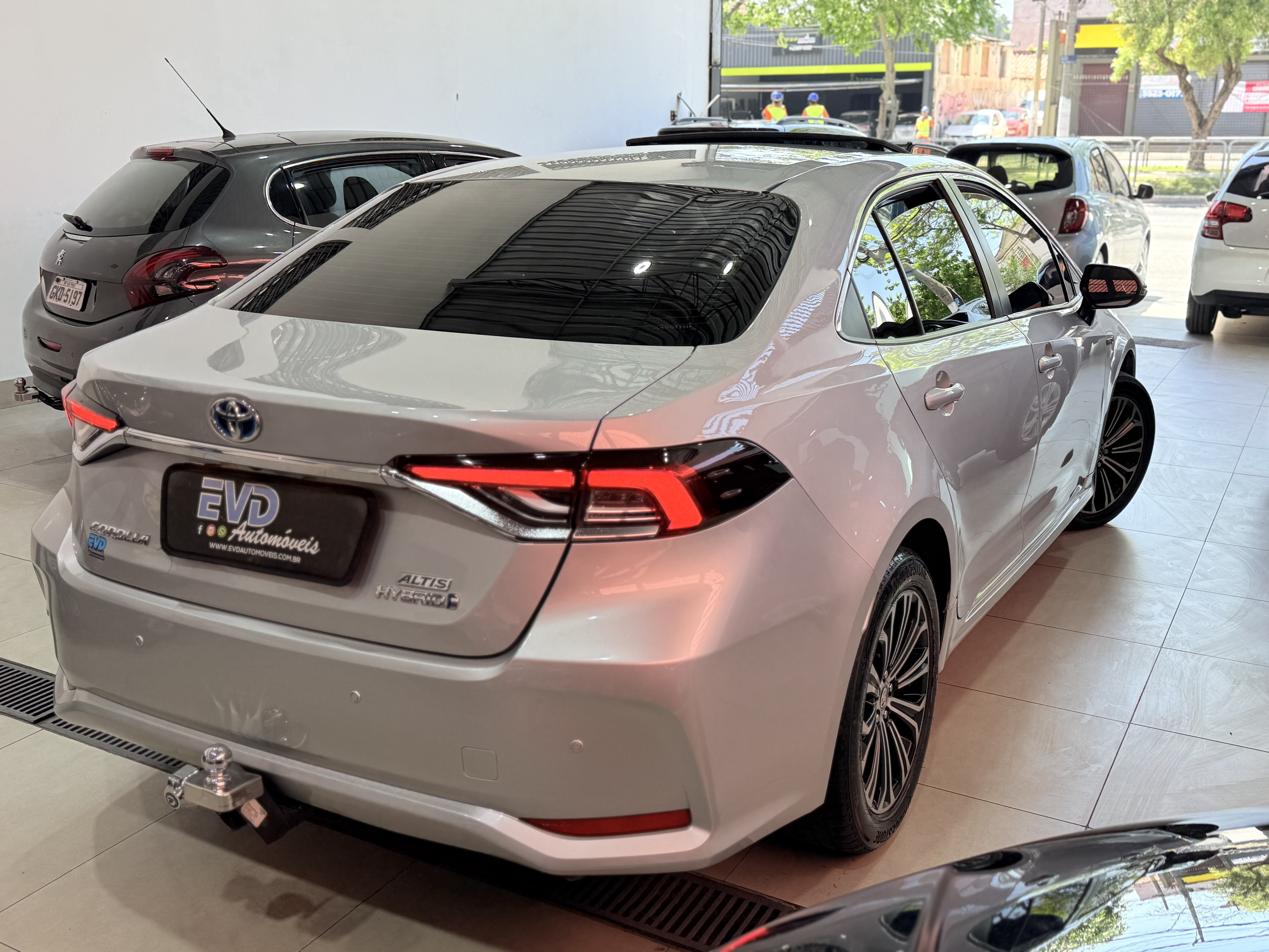 TOYOTA COROLLA 1.8 HYBRID ALTIS PREMIUM CVT