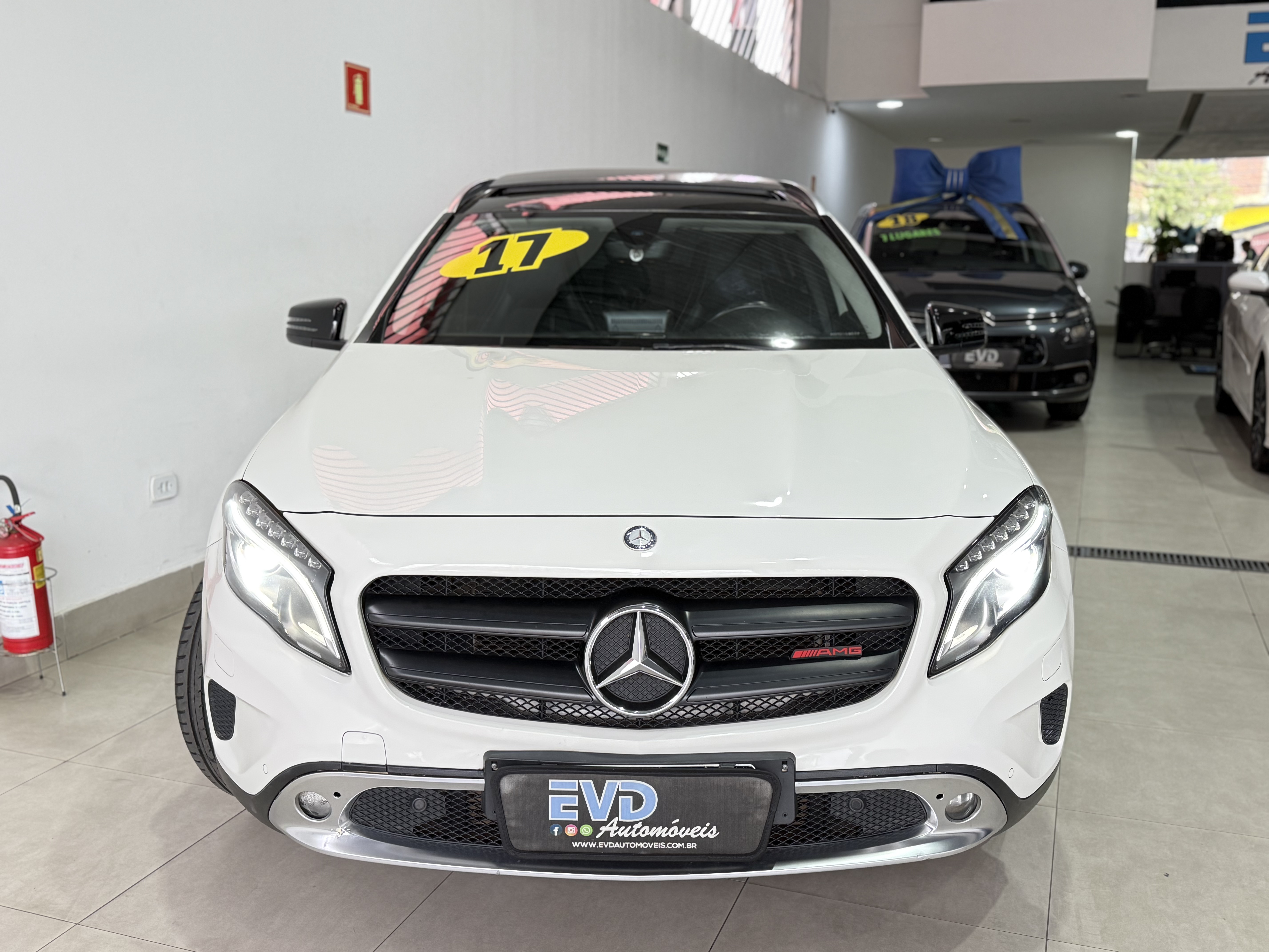 MERCEDES BENZ GLA 200 1.6 CGI ENDURO TURBO FLEX 4P AUTOMÁTICO