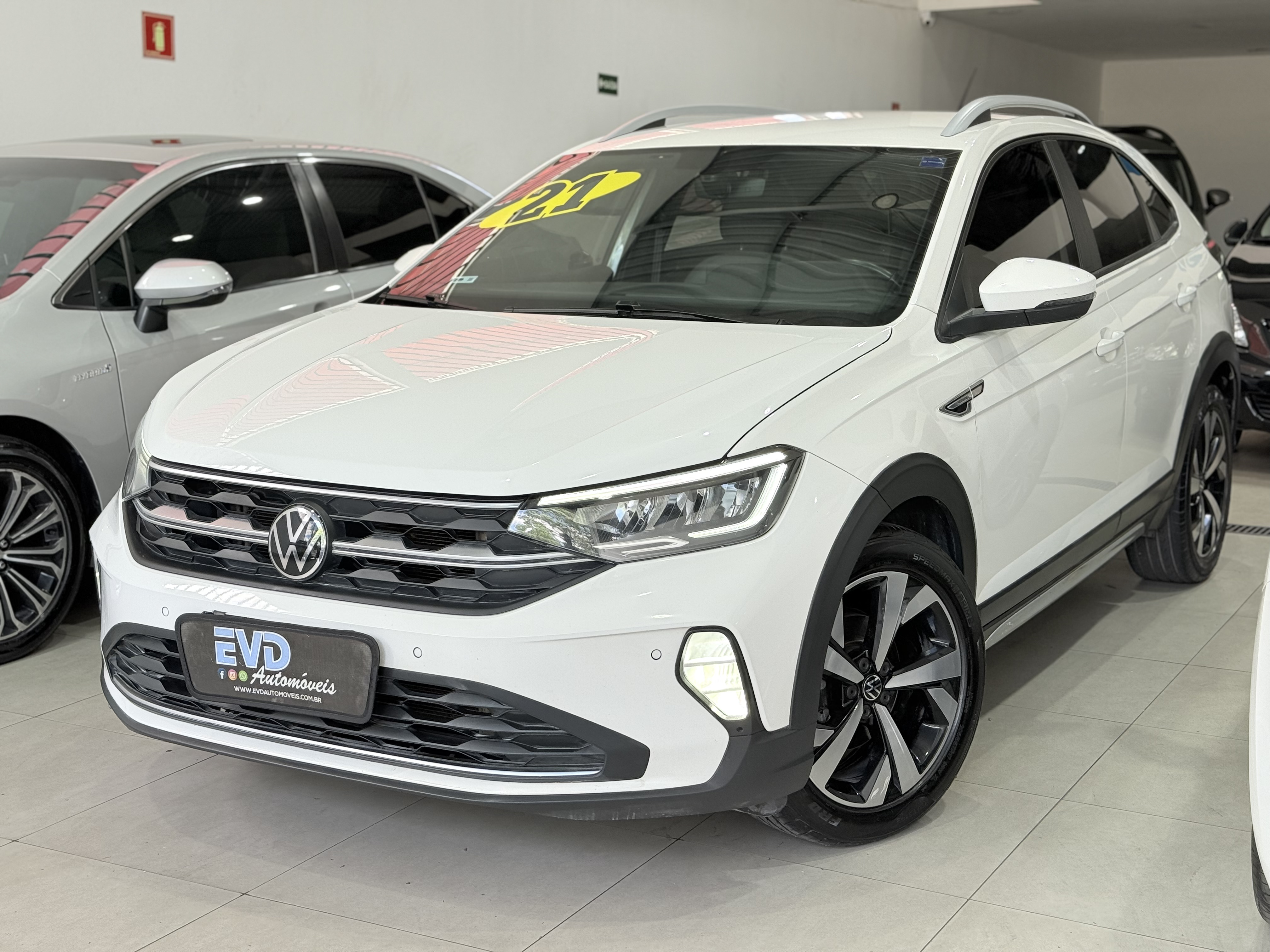 VOLKSWAGEN NIVUS 1.0 200 TSI FLEX HIGHLINE AUTOMÁTICO