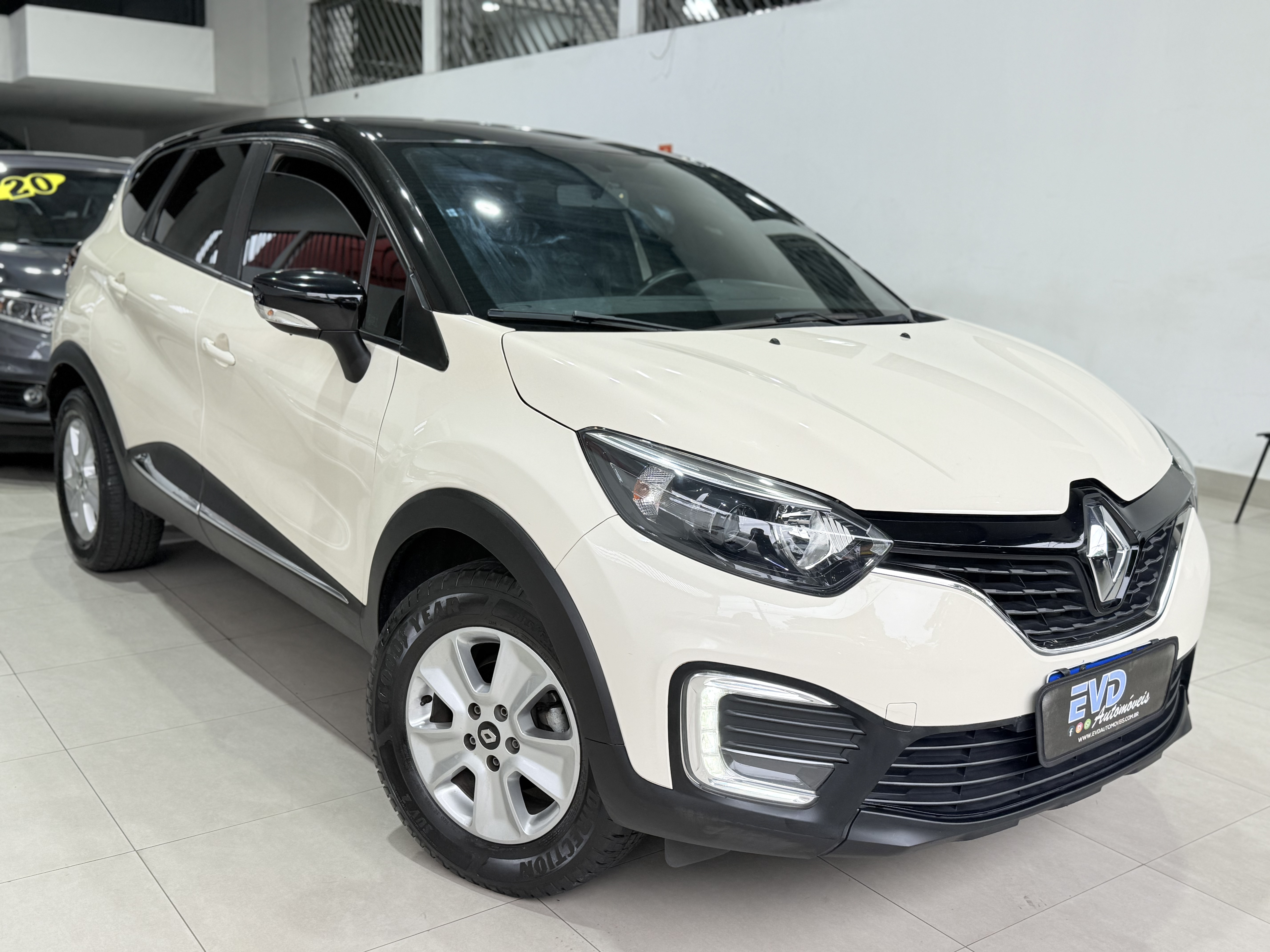 RENAULT CAPTUR 1.6 FLEX LIFE X-TRONIC