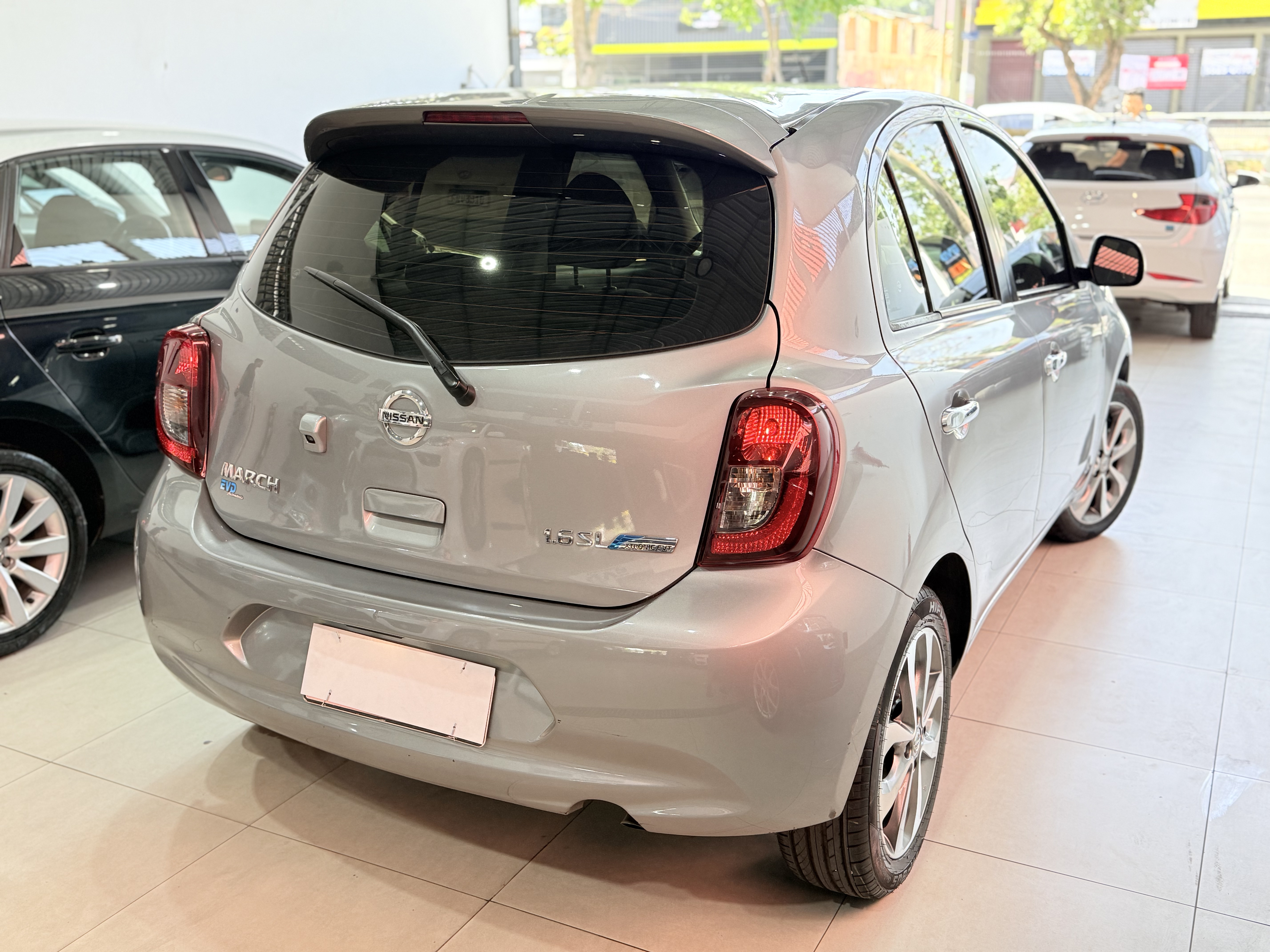 NISSAN MARCH 1.6 SL FLEXSTART XTRONIC