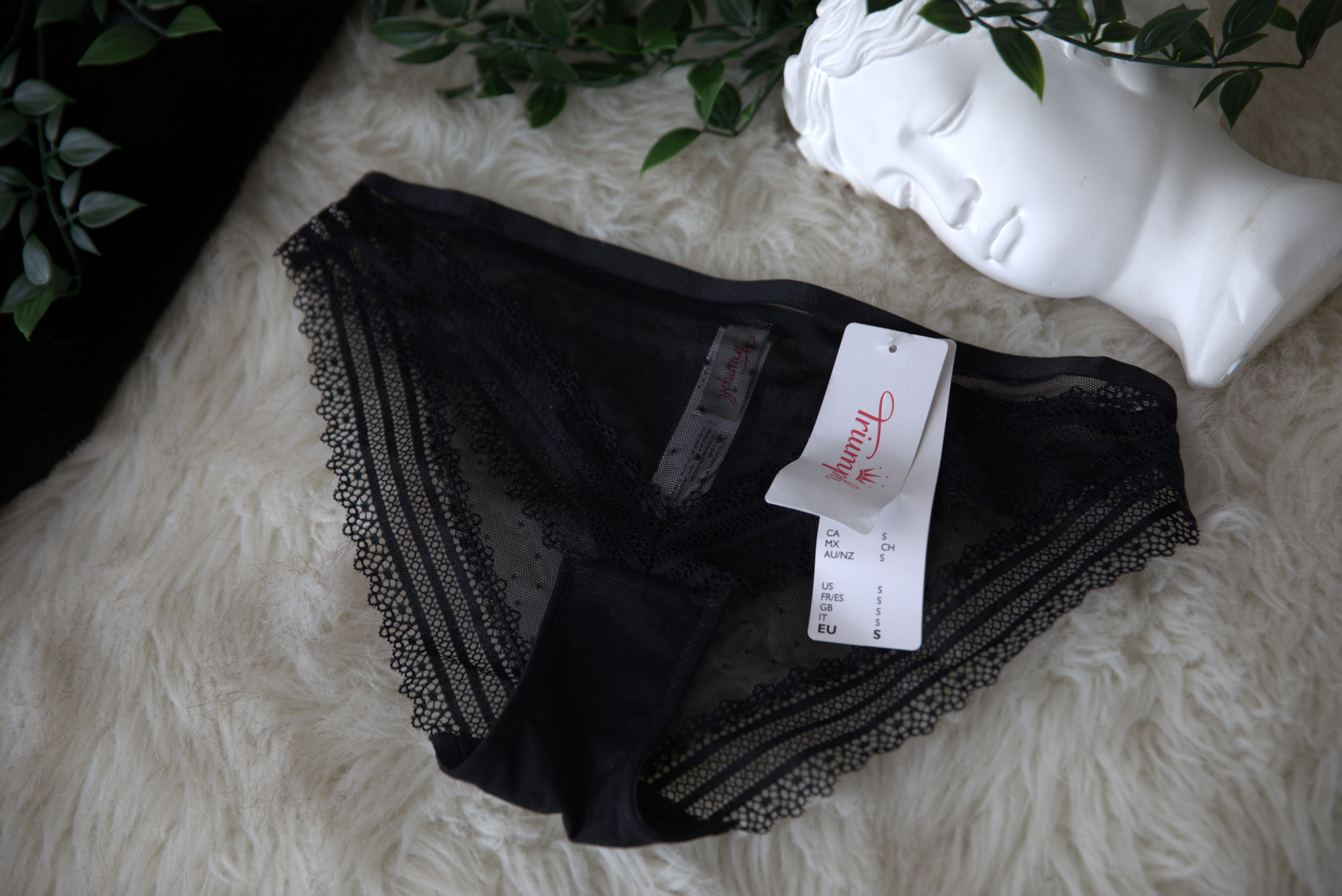 Moteriškos nėriniuotos kelnaitės Triumph Tempting Tulle_01 Maxi