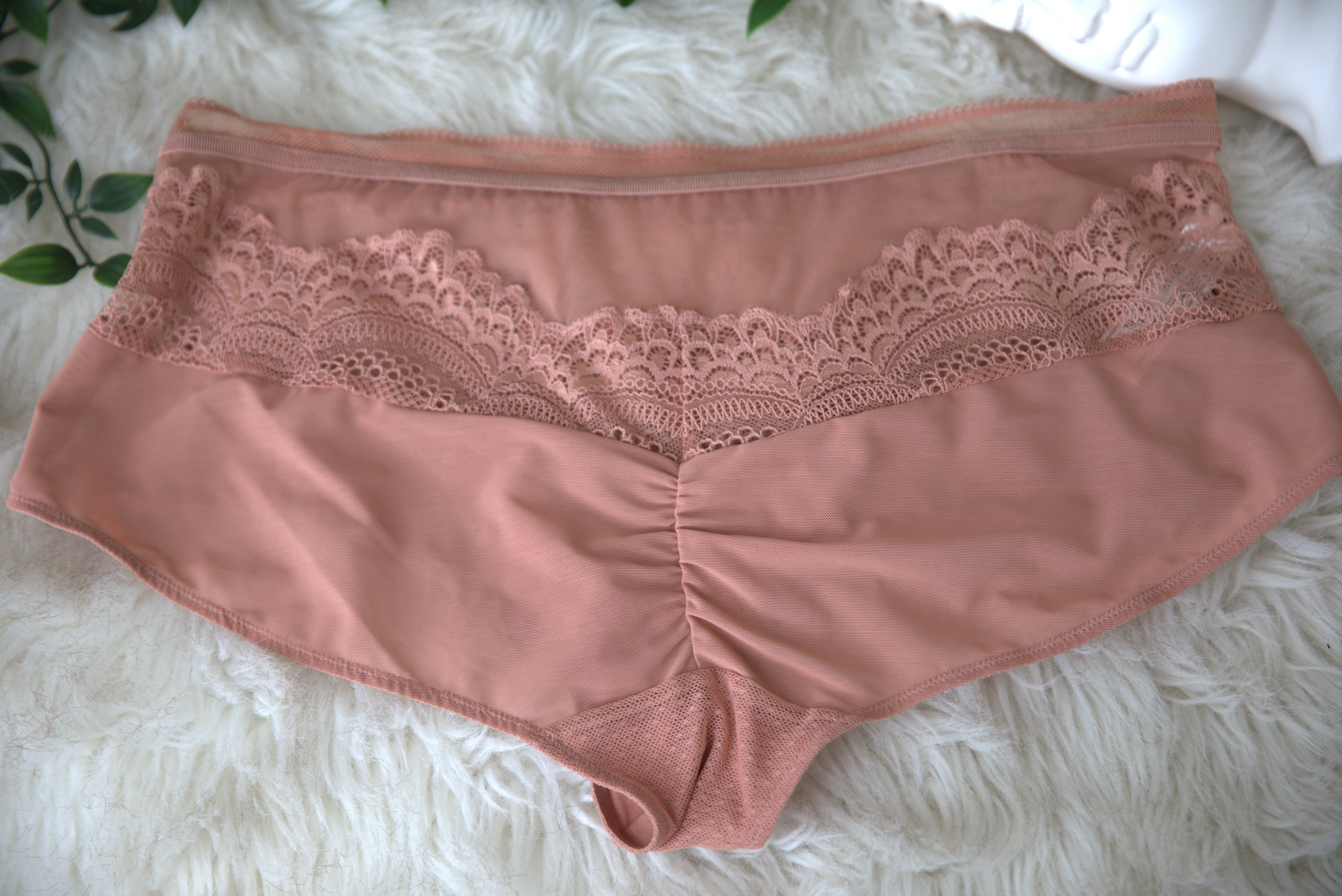 Moteriškos nėriniuotos kelnaitės Triumph Beauty-Full Darling Maxi