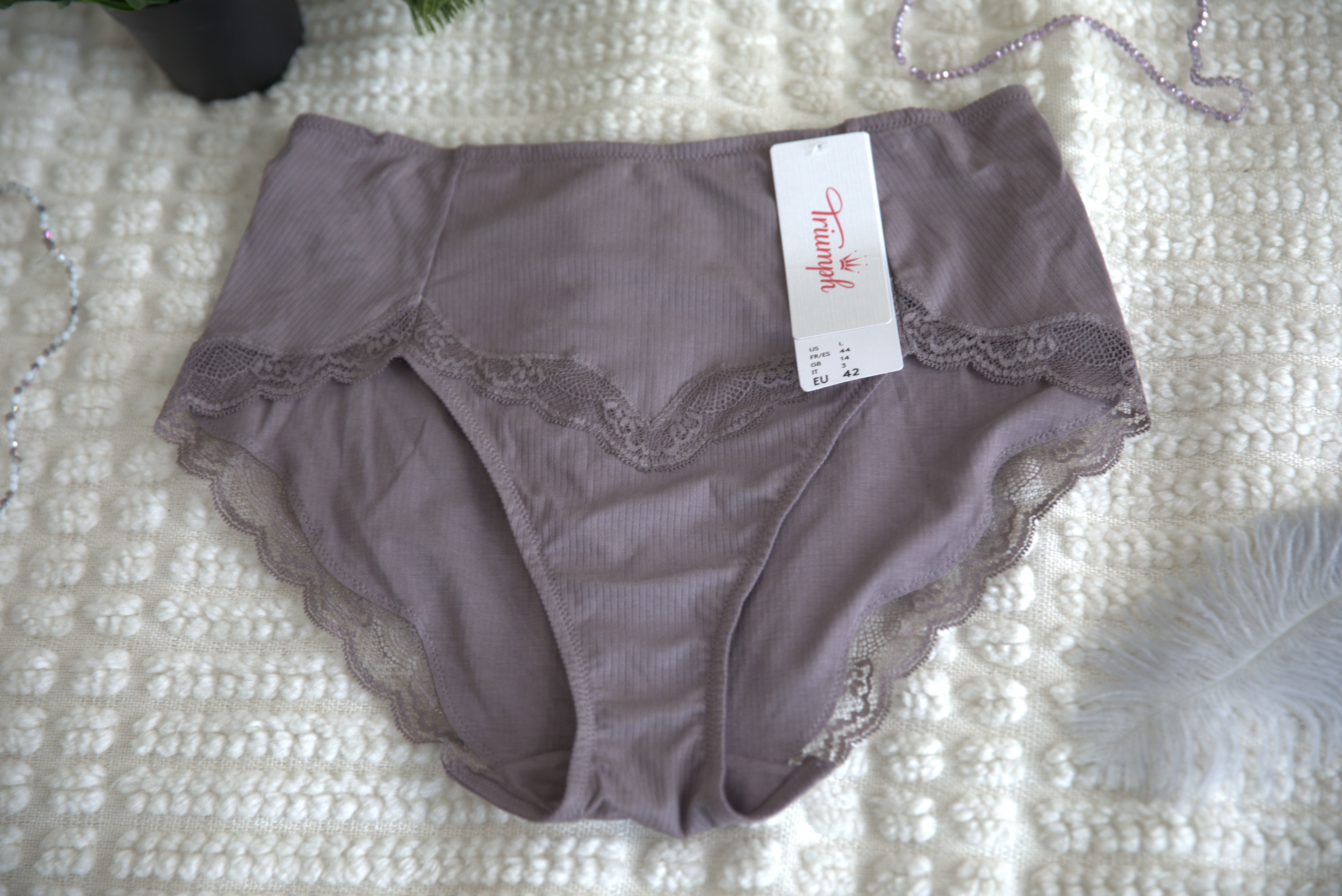 Moteriškos kelnaitės Triumph Natural Spotlight Maxi EX