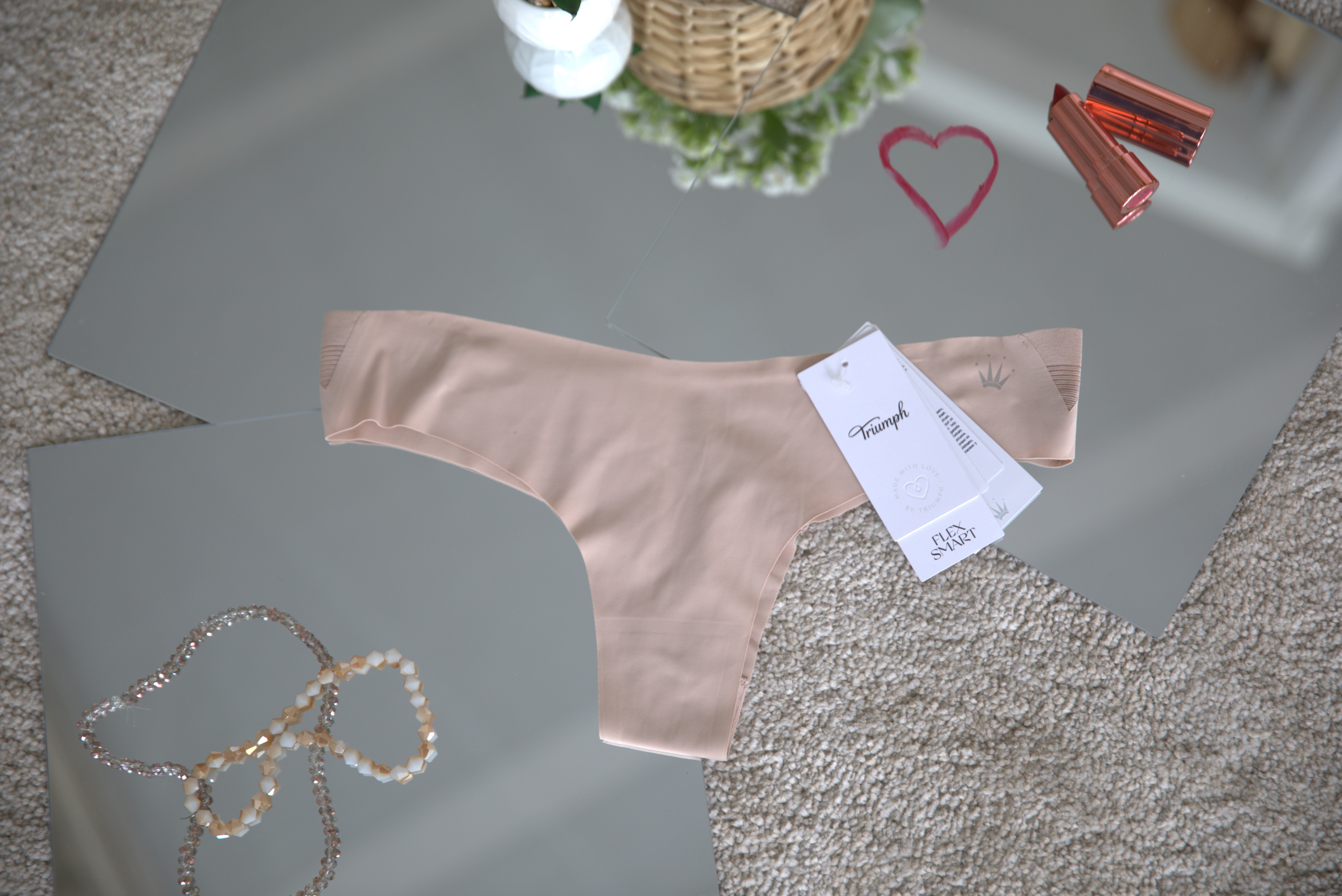 Moteriškos kelnaitės Triumph Flex Smart Highleg Brazilian EX