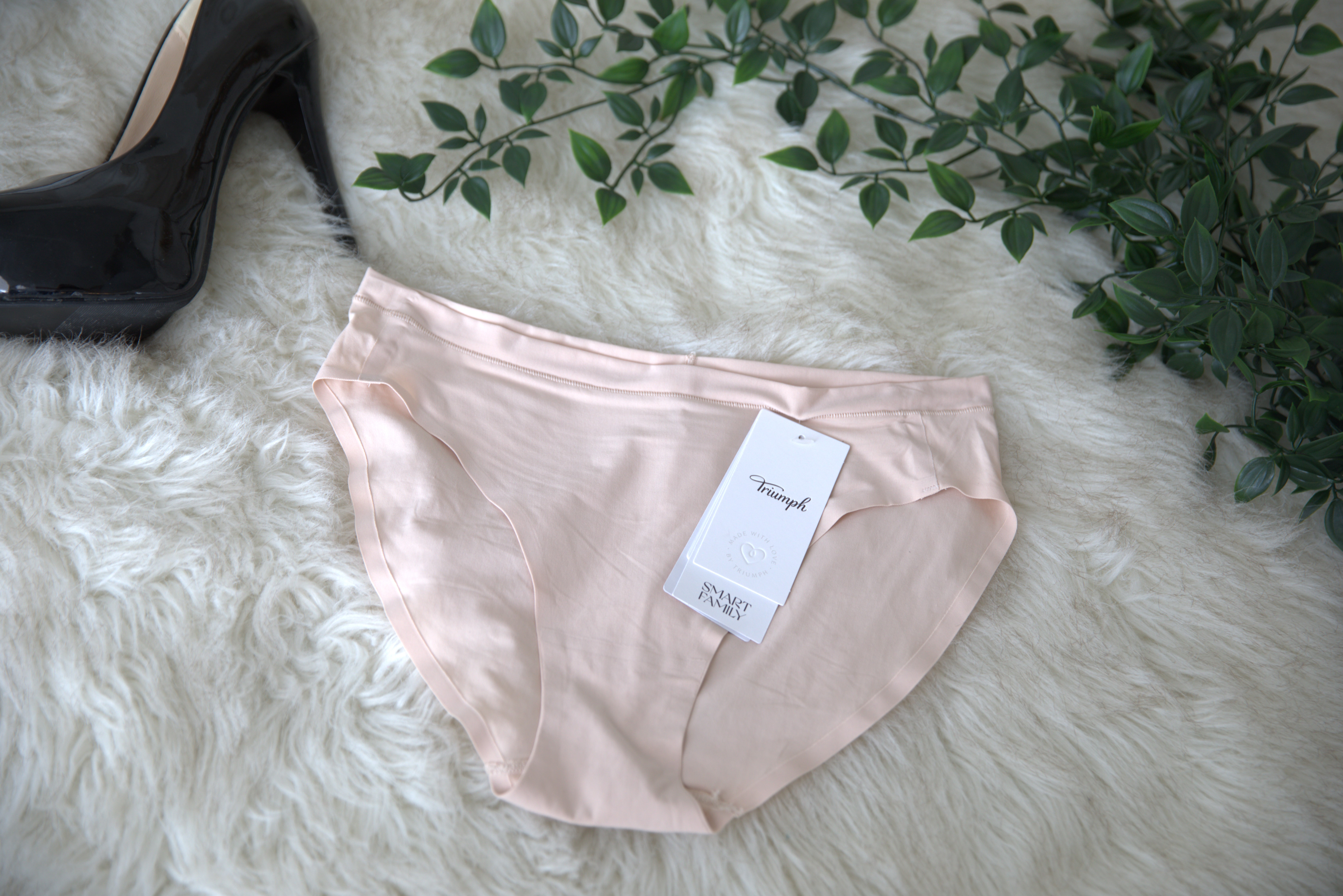 Moteriškos kelnaitės Triumph Micro Tai EX