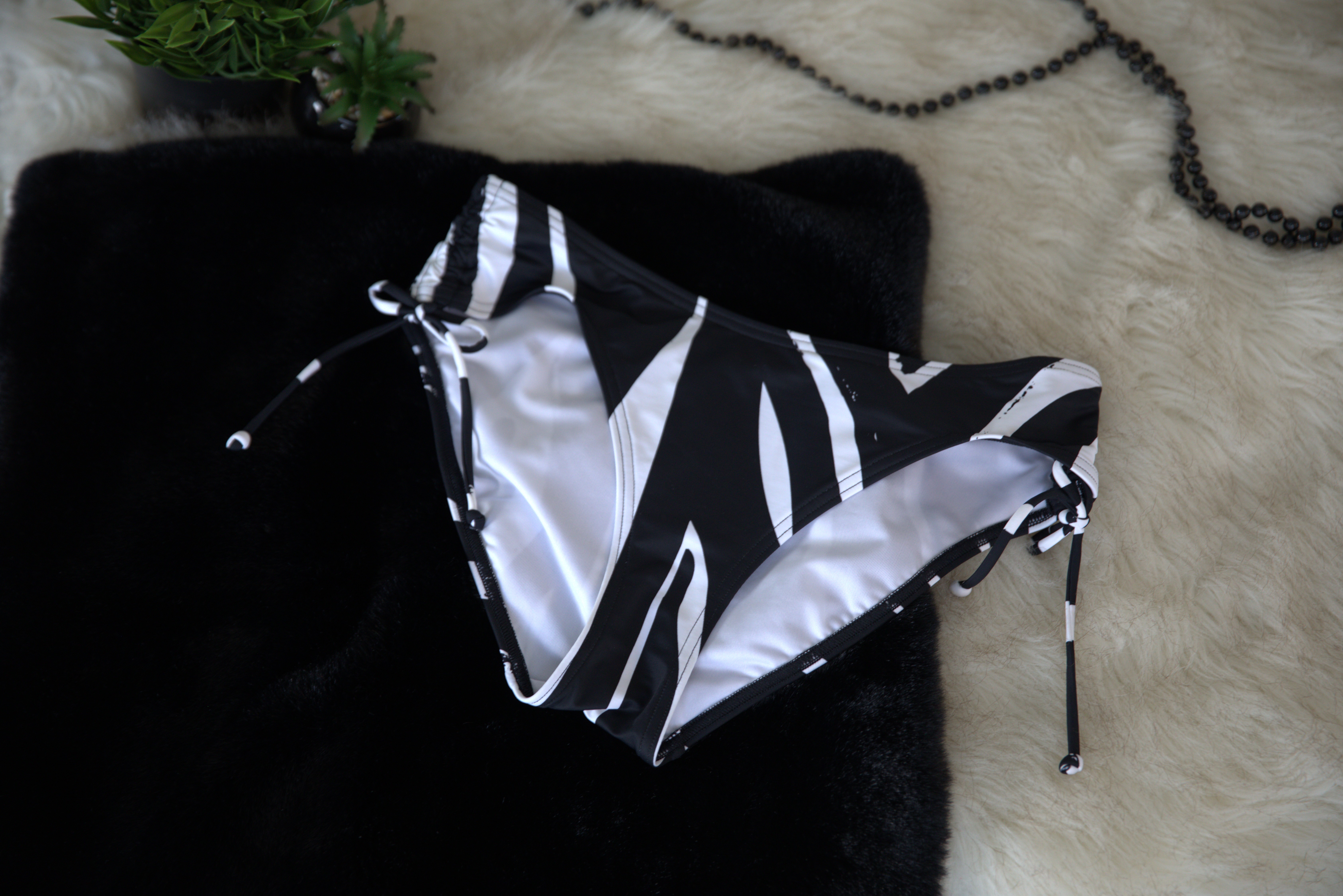 Moteriškos maudymosi kelnaitėsTriumph O-Summer Allure Midi PT