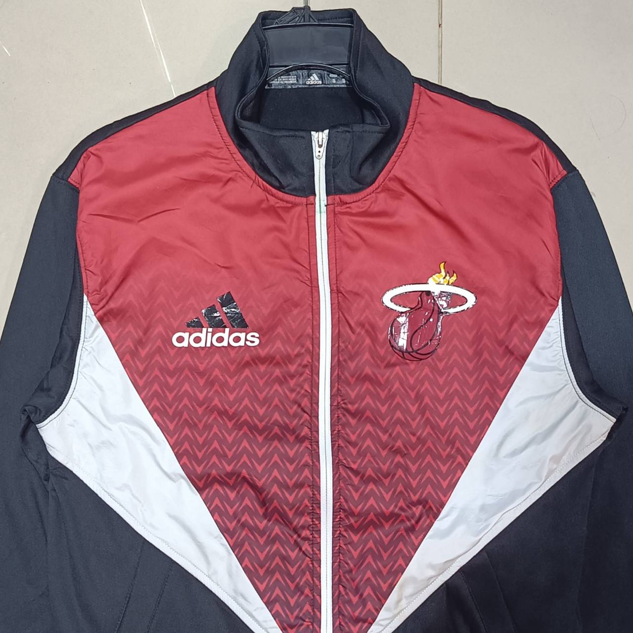  ADIDAS NBA Miami Heat Jacket – Black & Red – Size S