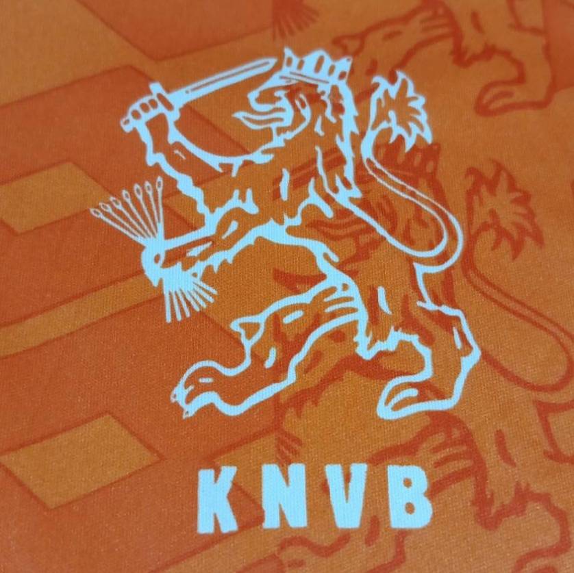 Holland 1994/95 Home Jersey by Lotto – Vintage Football Shirt – Size M