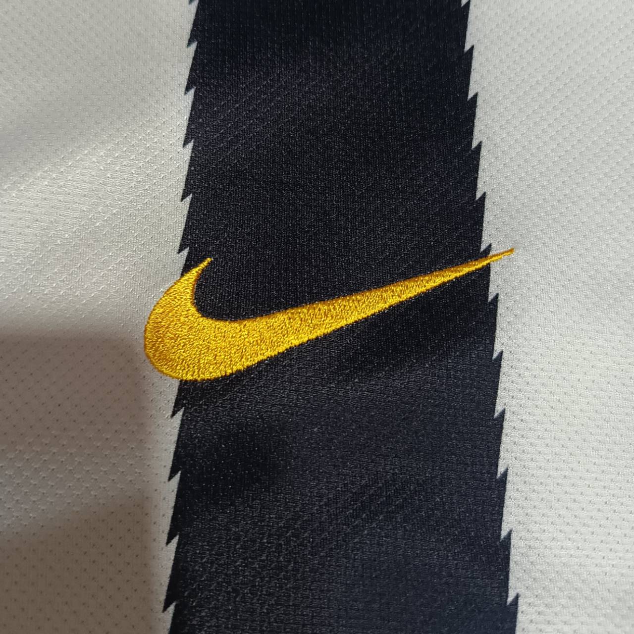 Nike Juventus 2010/11 Home Jersey – Del Piero #10 – Black & White – Size XL