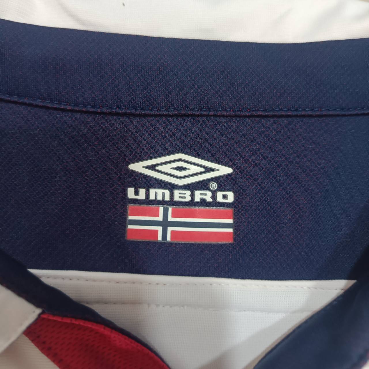 Norway 2002-03 Away umbro jersey football Shirt size XL white, second hand, good condition