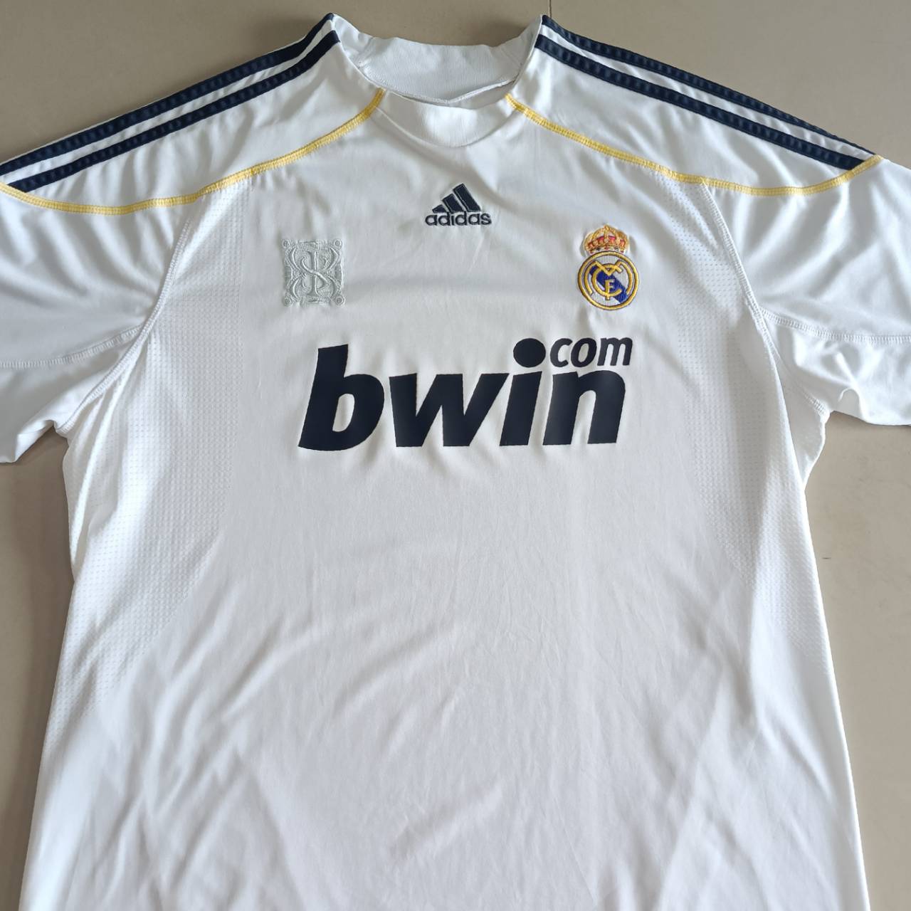 ADIDAS REAL MADRID 2009-10 JERSEY football Shirt white, second hand, good condition