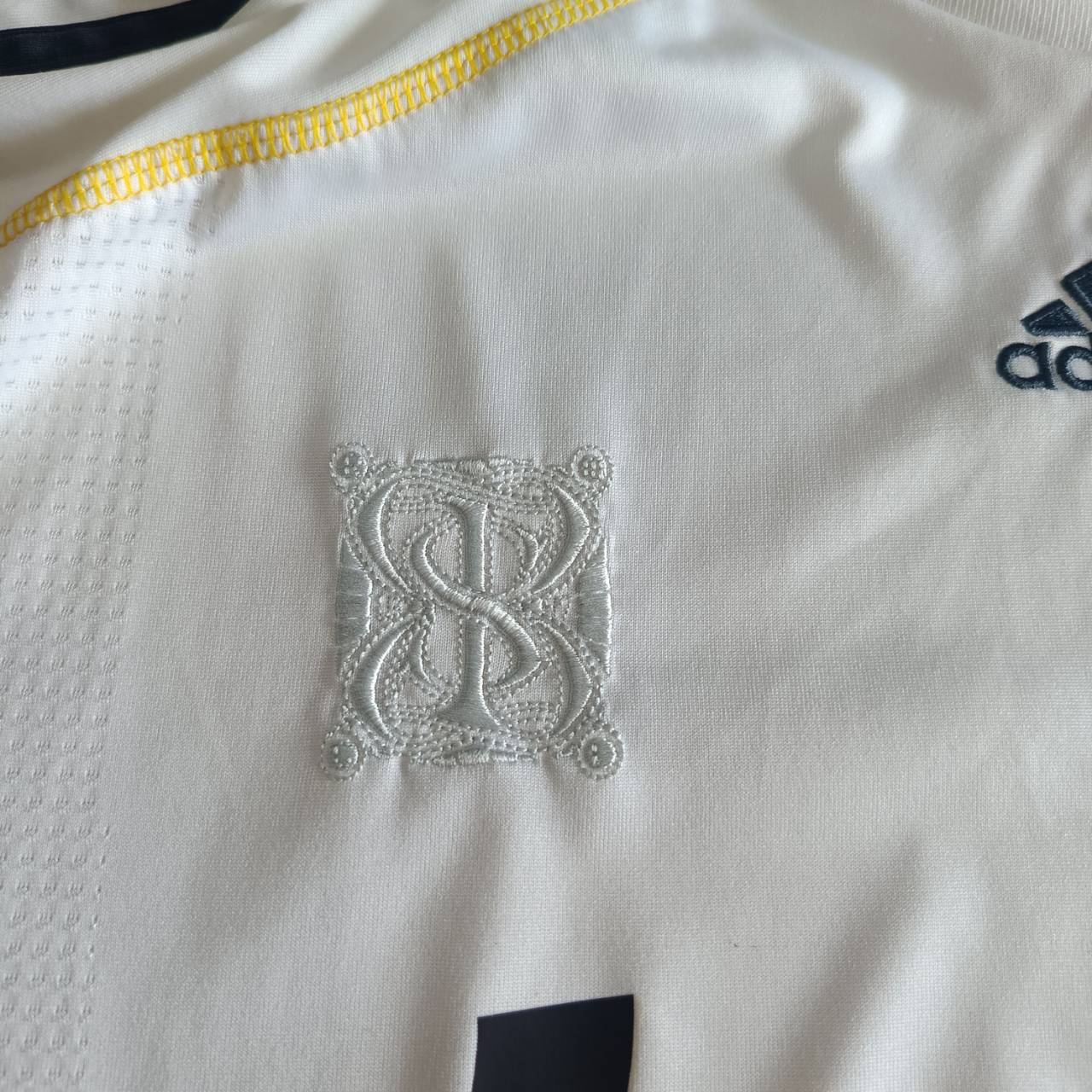 ADIDAS REAL MADRID 2009-10 JERSEY football Shirt white, second hand, good condition