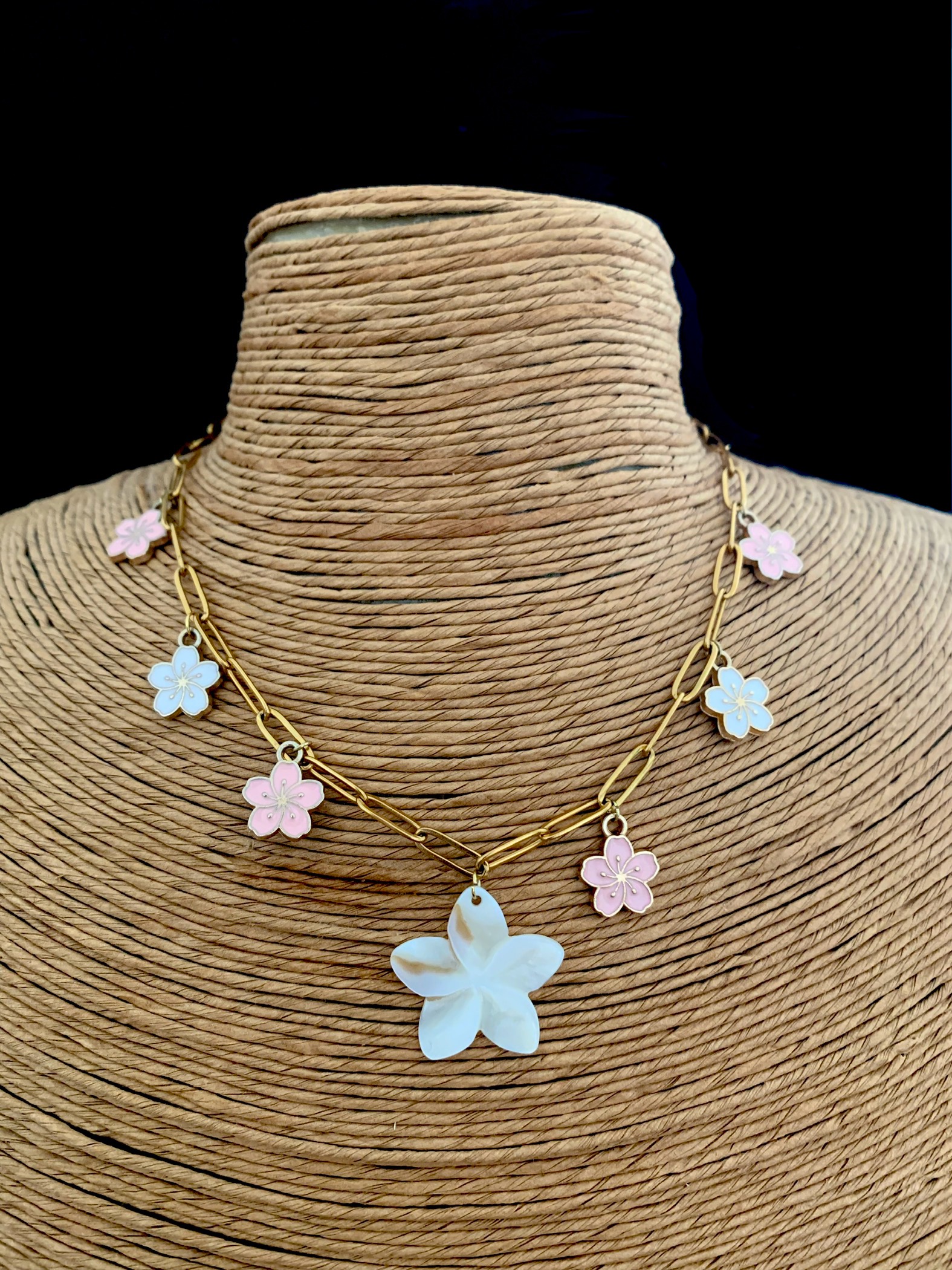 Collier à fleurs