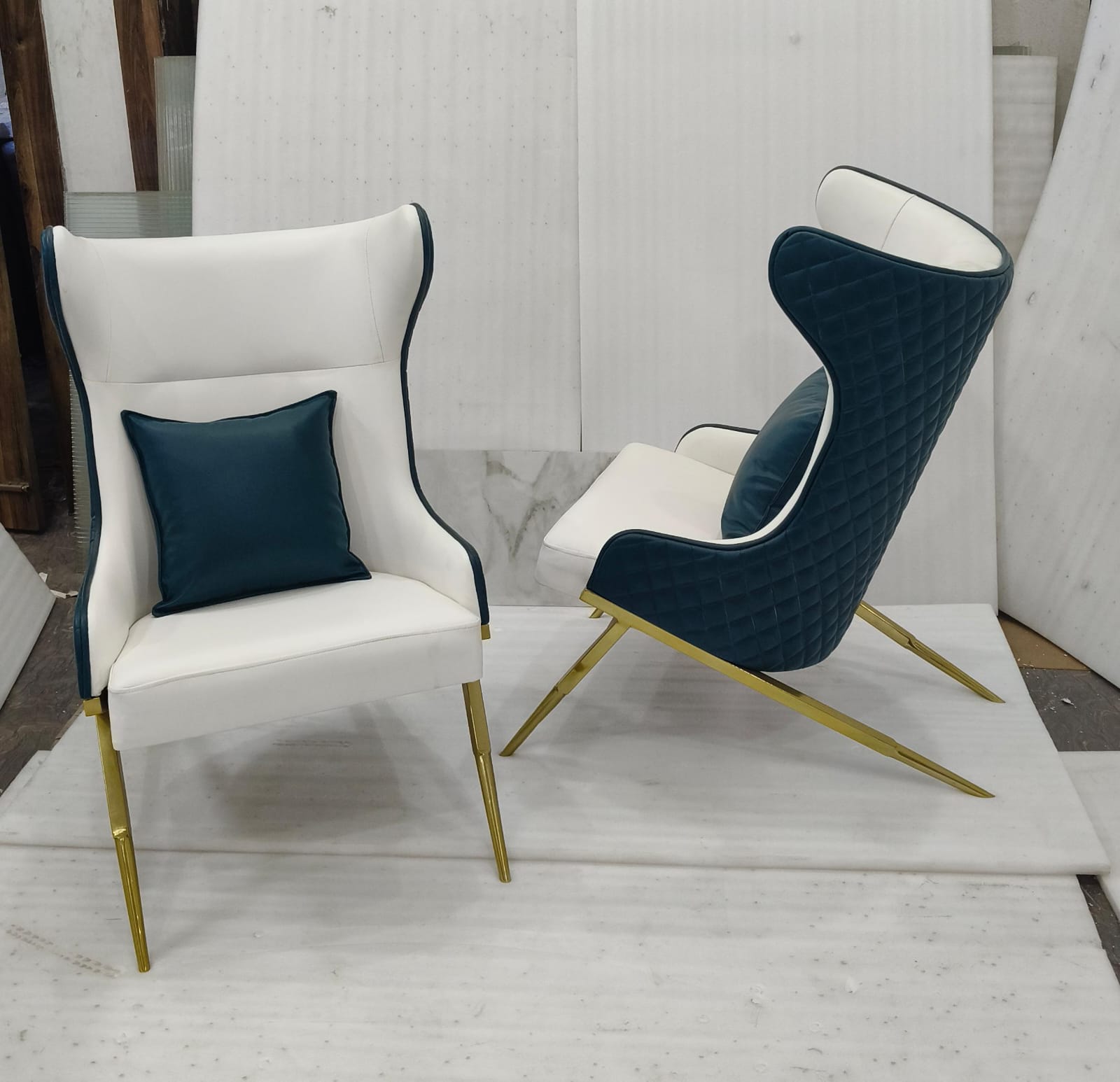 Restora Lounge Chair