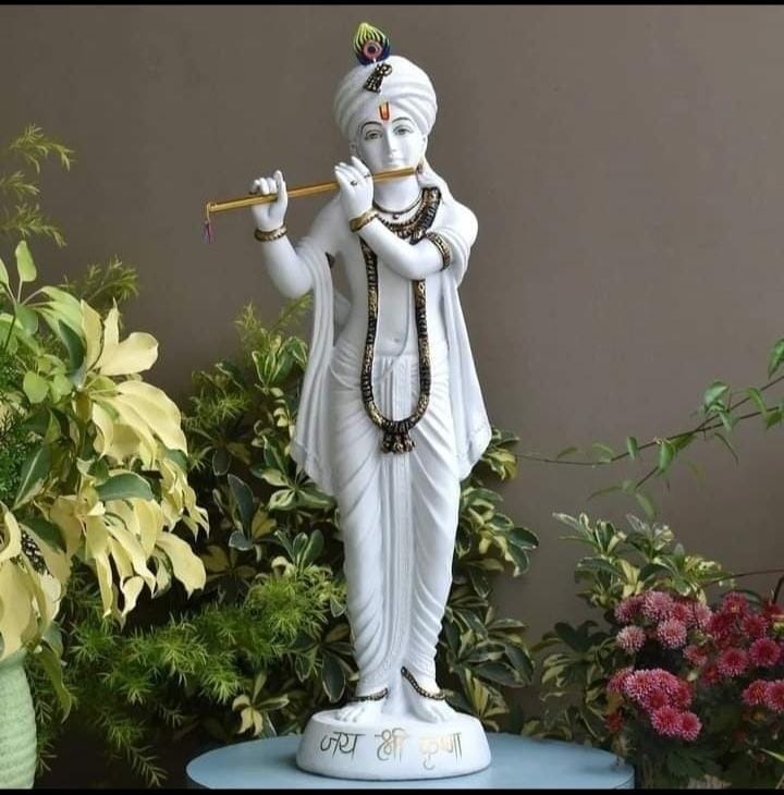 Krishna Ji Size:-30 Inches
