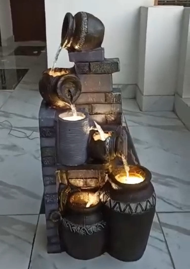 Matki Fountain Size:-48x18x11 Inches