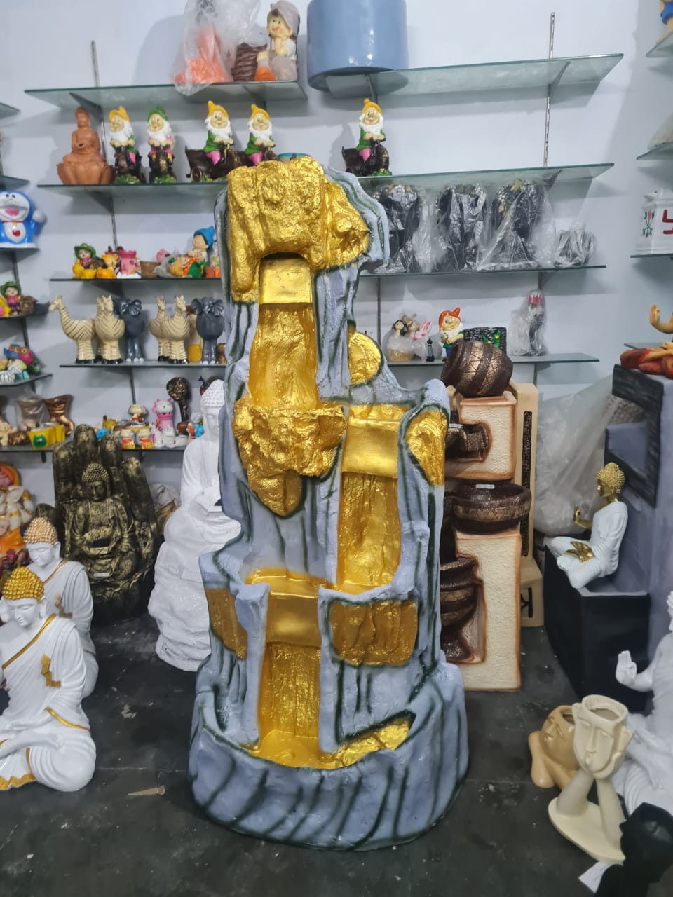 Super Jumbo Fountain Size:-5.3 Feet