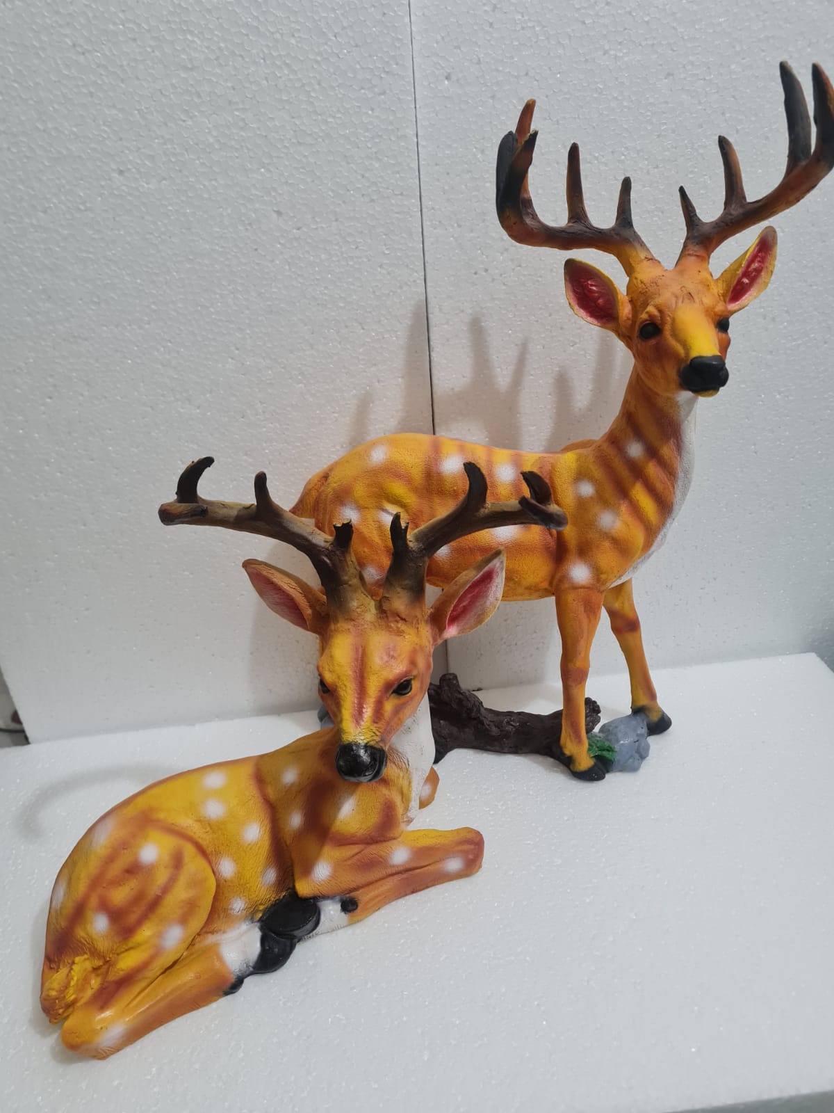 Reindeer Pair Size:-25x20, 22x17 Inches