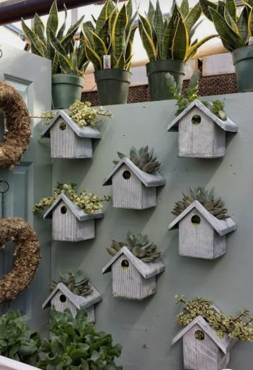 Small Hut planters Set of 8 pcs Size:-4 to 5 inch