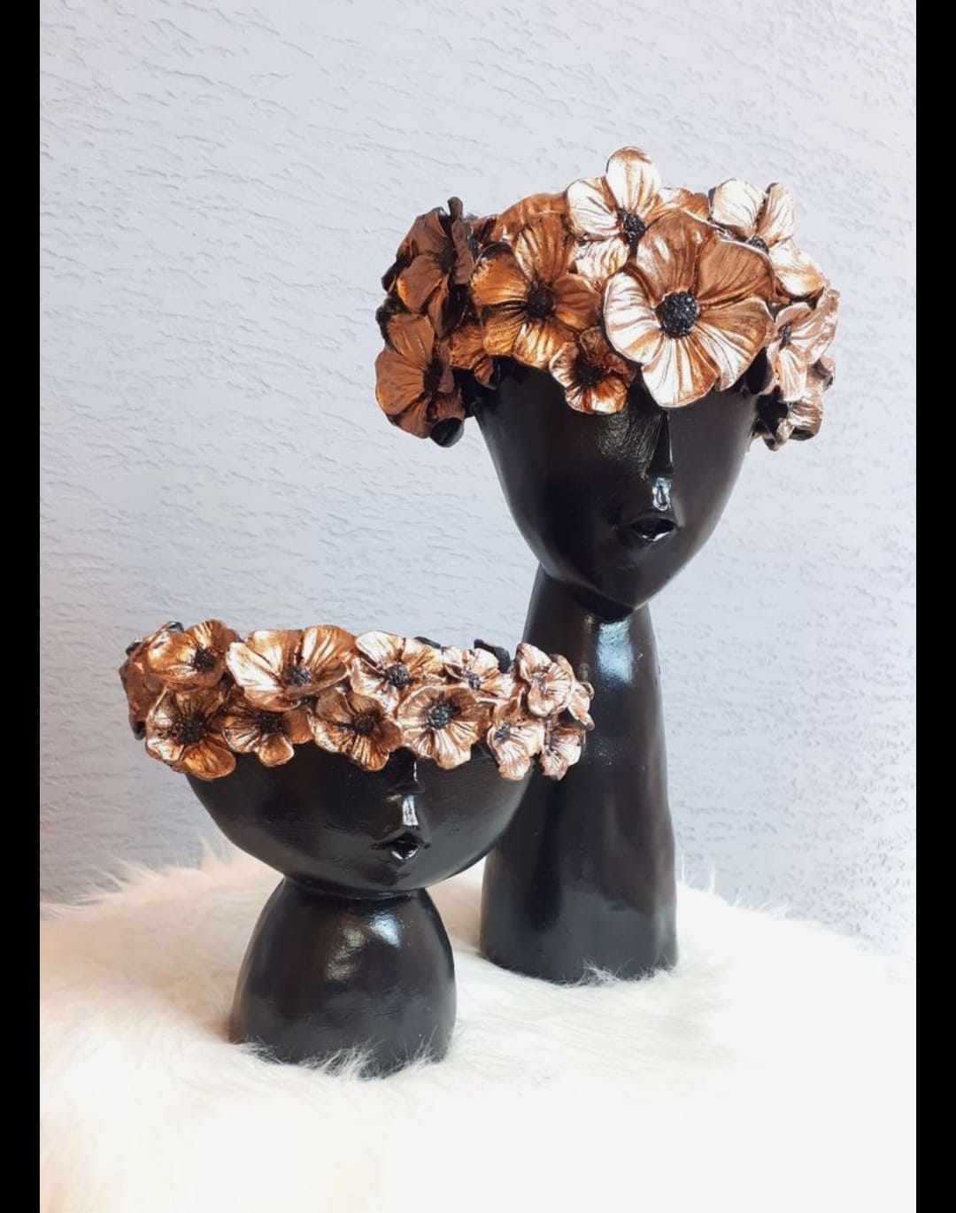 NEW ANTIQUE FACES-2 Pc set