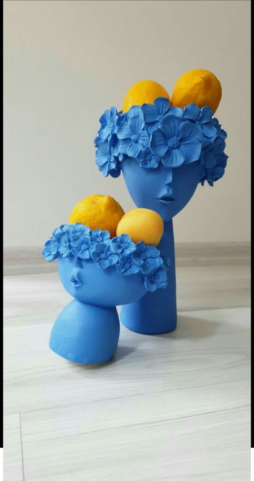 NEW ANTIQUE FACES-2 Pc set