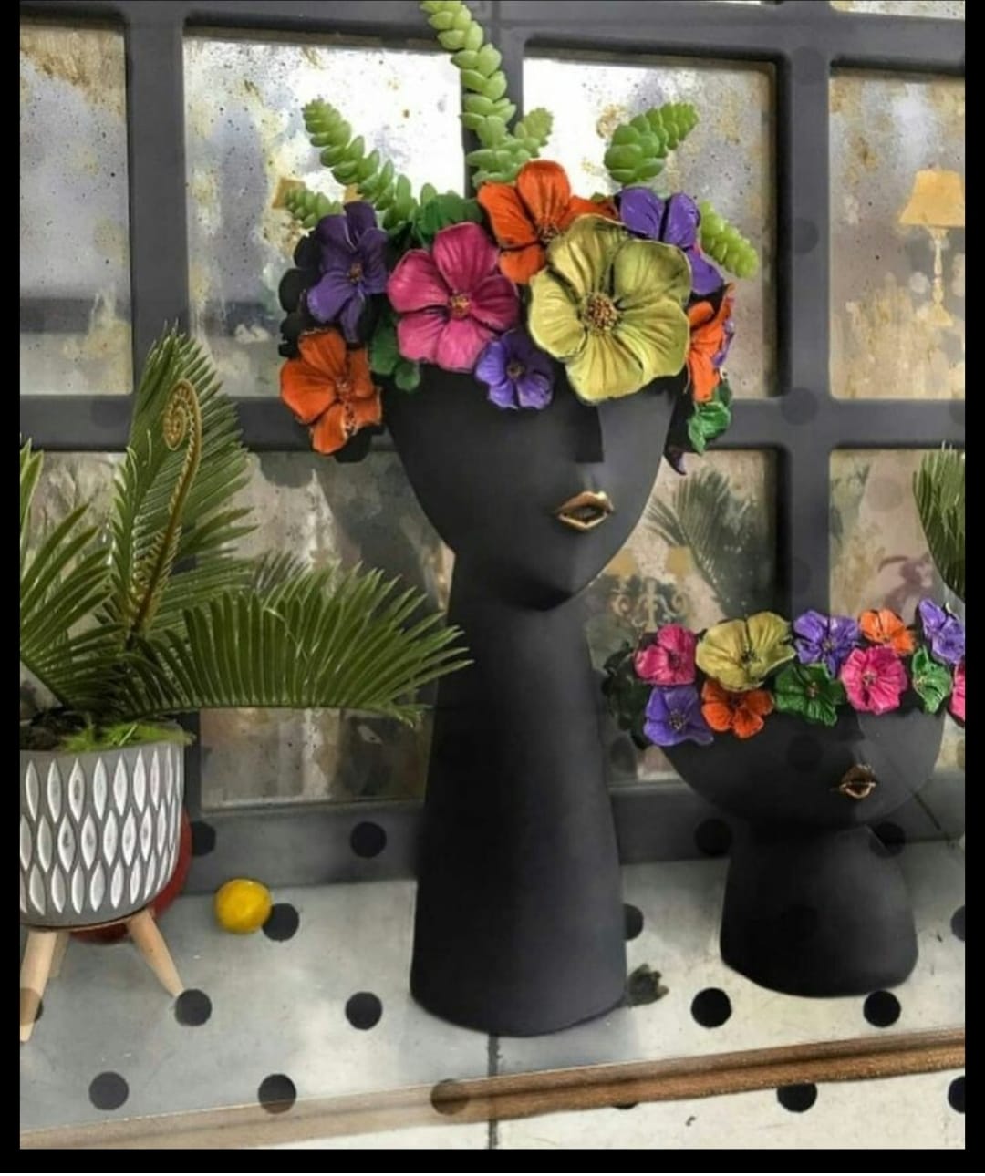 NEW ANTIQUE FACES-2 Pc set