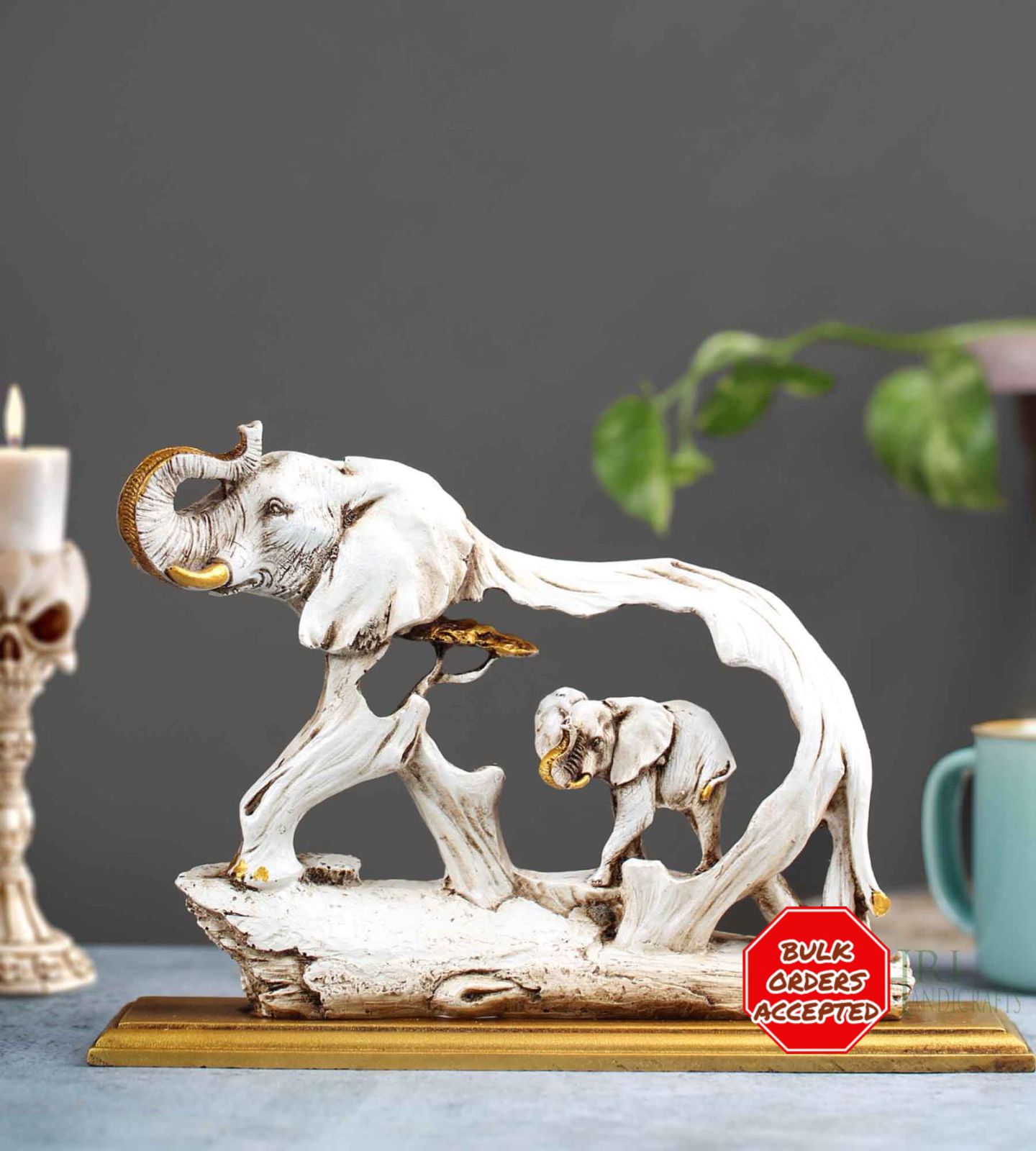 Elephant Family Decorative Sculpture