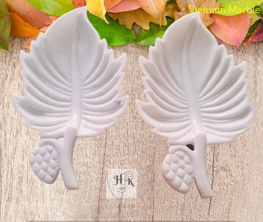 Leaf-shaped marble decorative plates