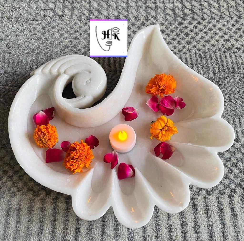 White Marble Conch-Shaped Decorative Bowl 
