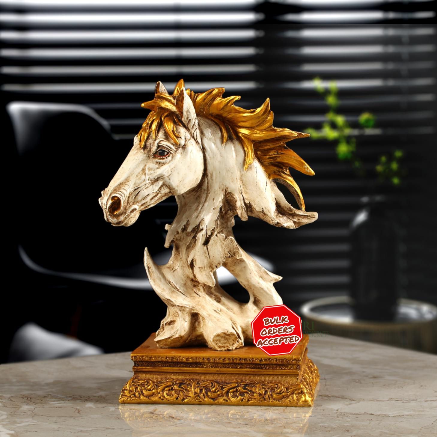 Elegant Horse Head Sculpture