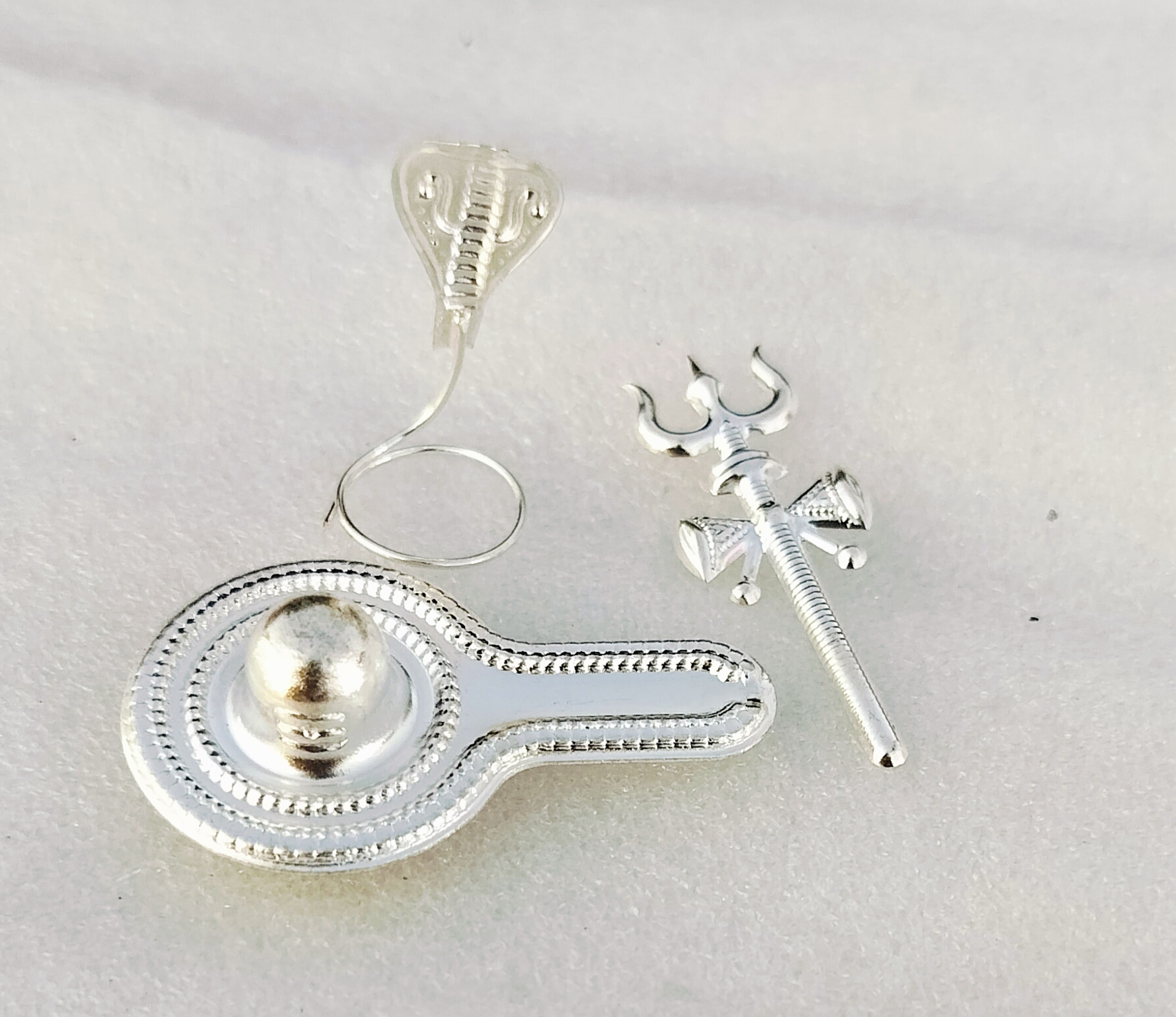 German silver Shivalingam with Detachable Snake & Trishul set