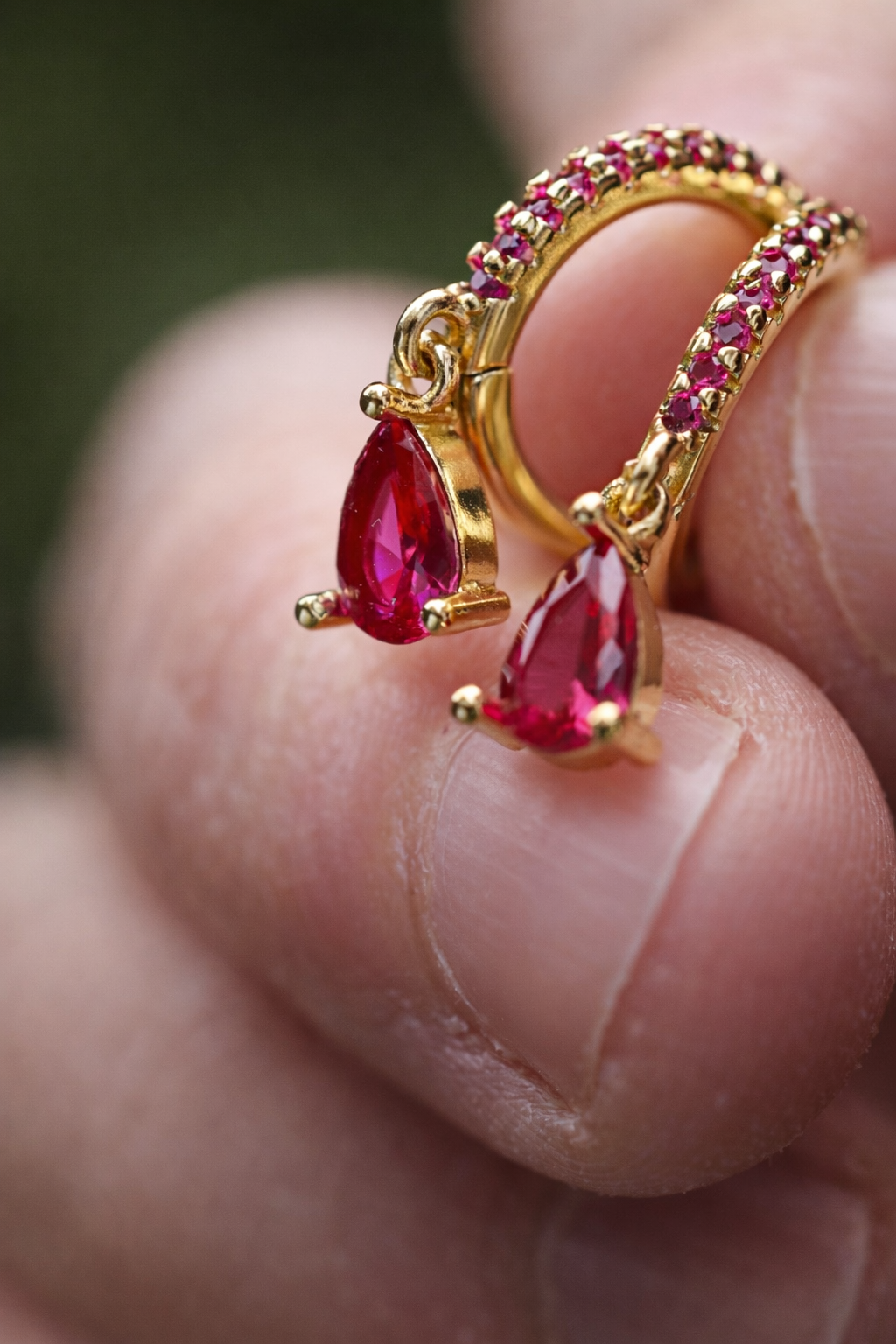 BOUCLES D'OREILLES CRÉOLES RED TEARS