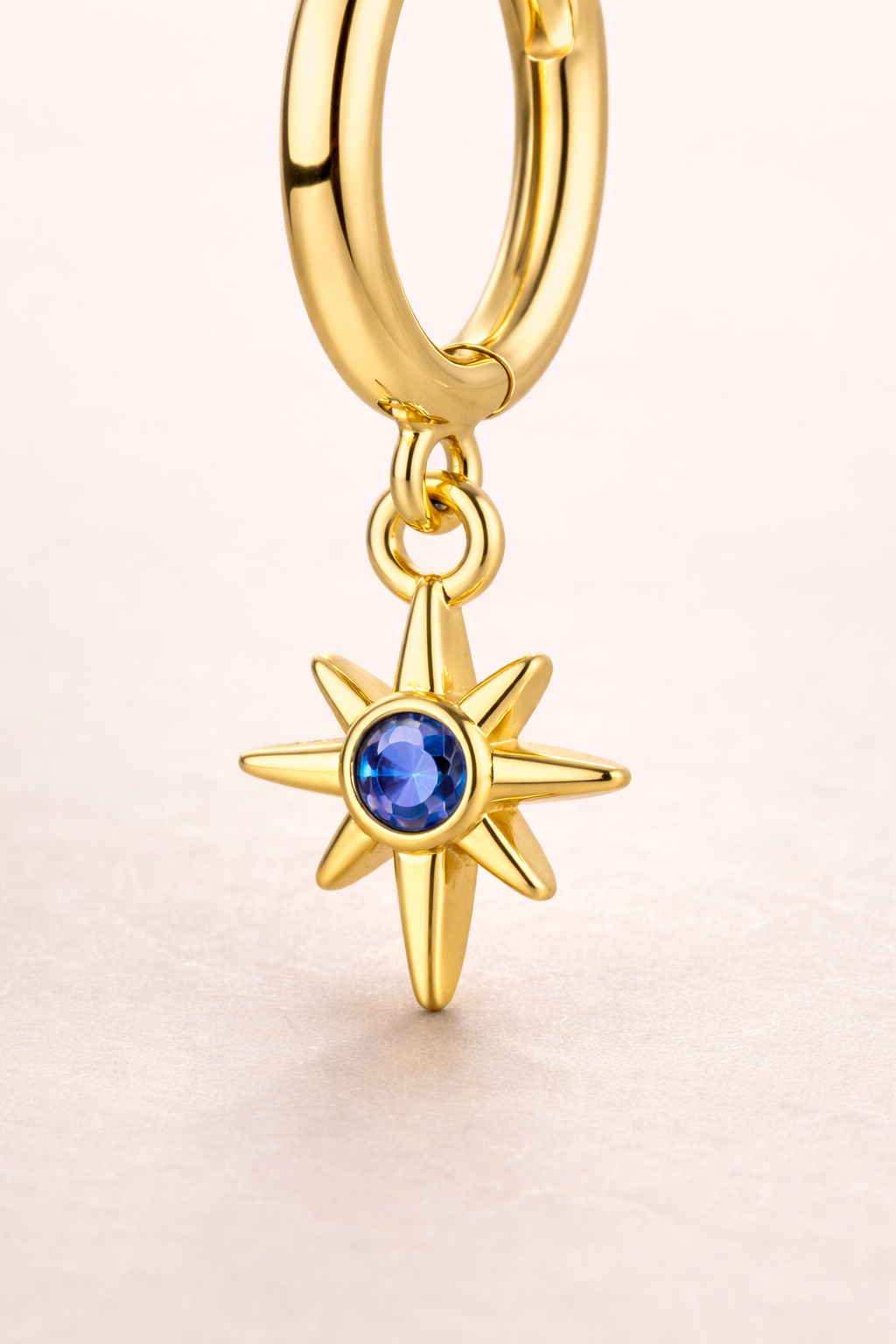 Boucles d’oreilles ARIELLE MINIMAL – Argent 925 à l’or fin & zircones bleues | Maison Aureus