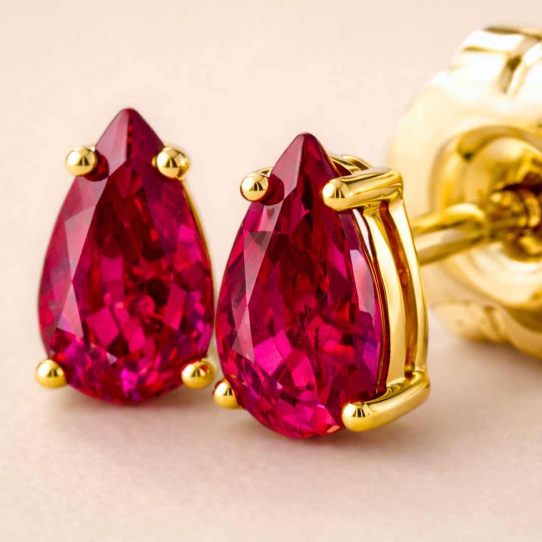 Boucles d’oreilles HELLO DARLING – Argent 925 plaqué or 18K & rubis de synthèse | Maison Aureus