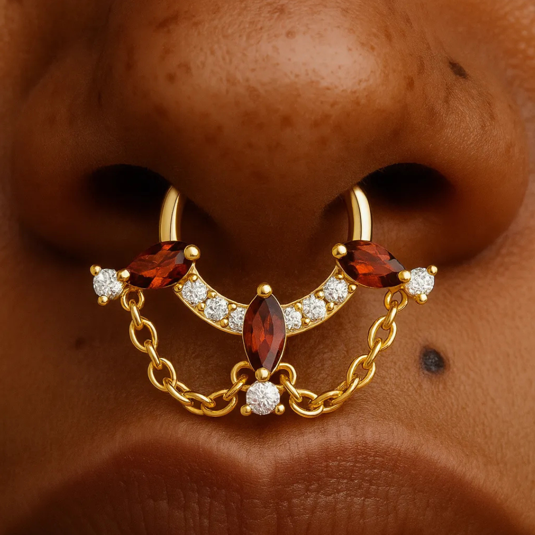 Piercing FIORA – Argent 925 Plaqué Or 18K & Zircones Grenat Étincelantes